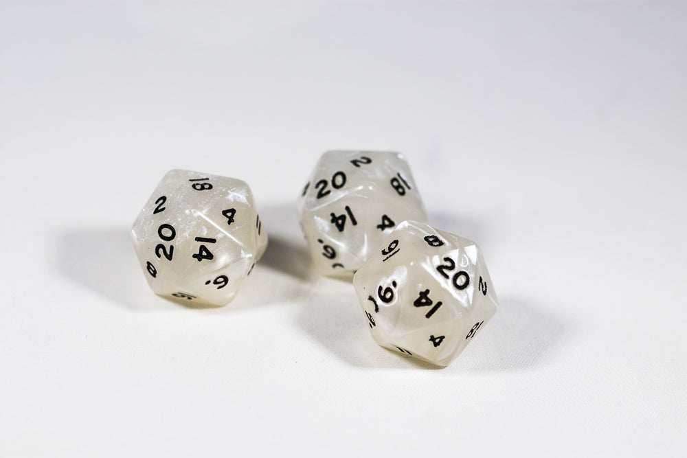 High Rollers D20 with Two 20's (pearl black and white) - White