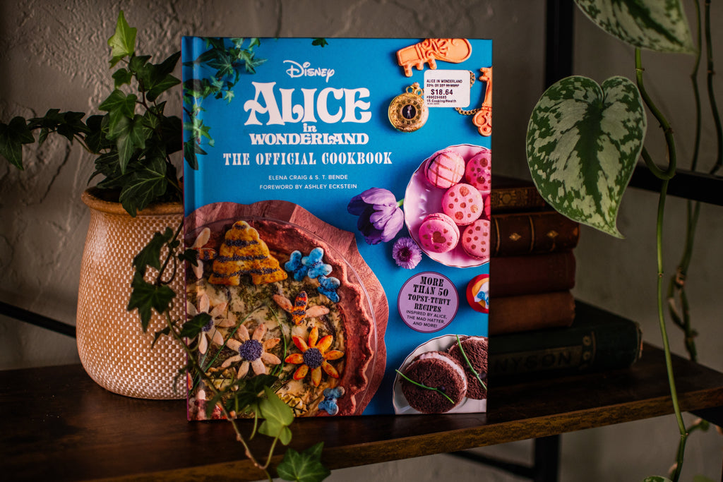 Alice in Wonderland: The Official Cookbook (Disney)