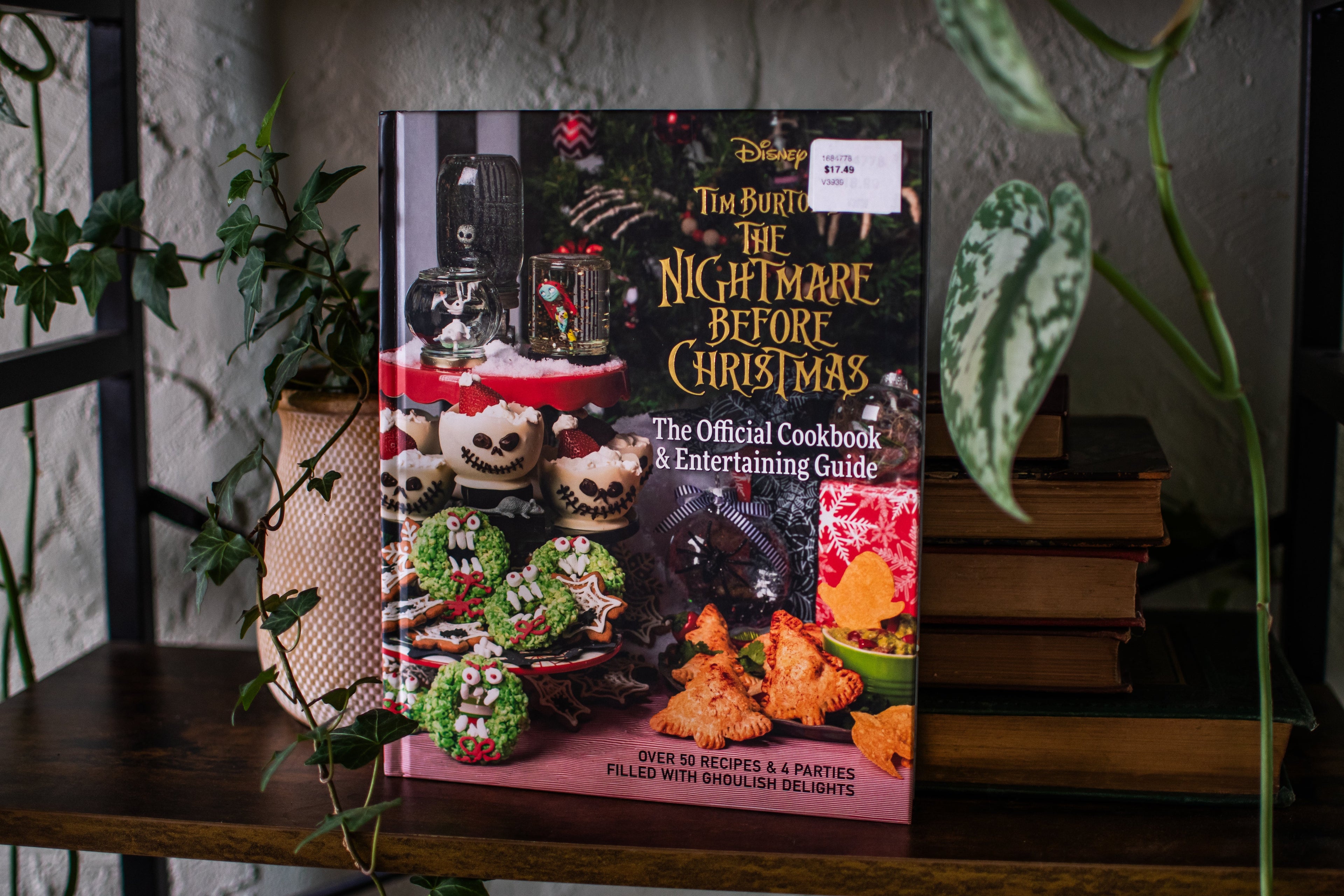 The Nightmare Before Christmas: The Official Cookbook & Entertaining Guide