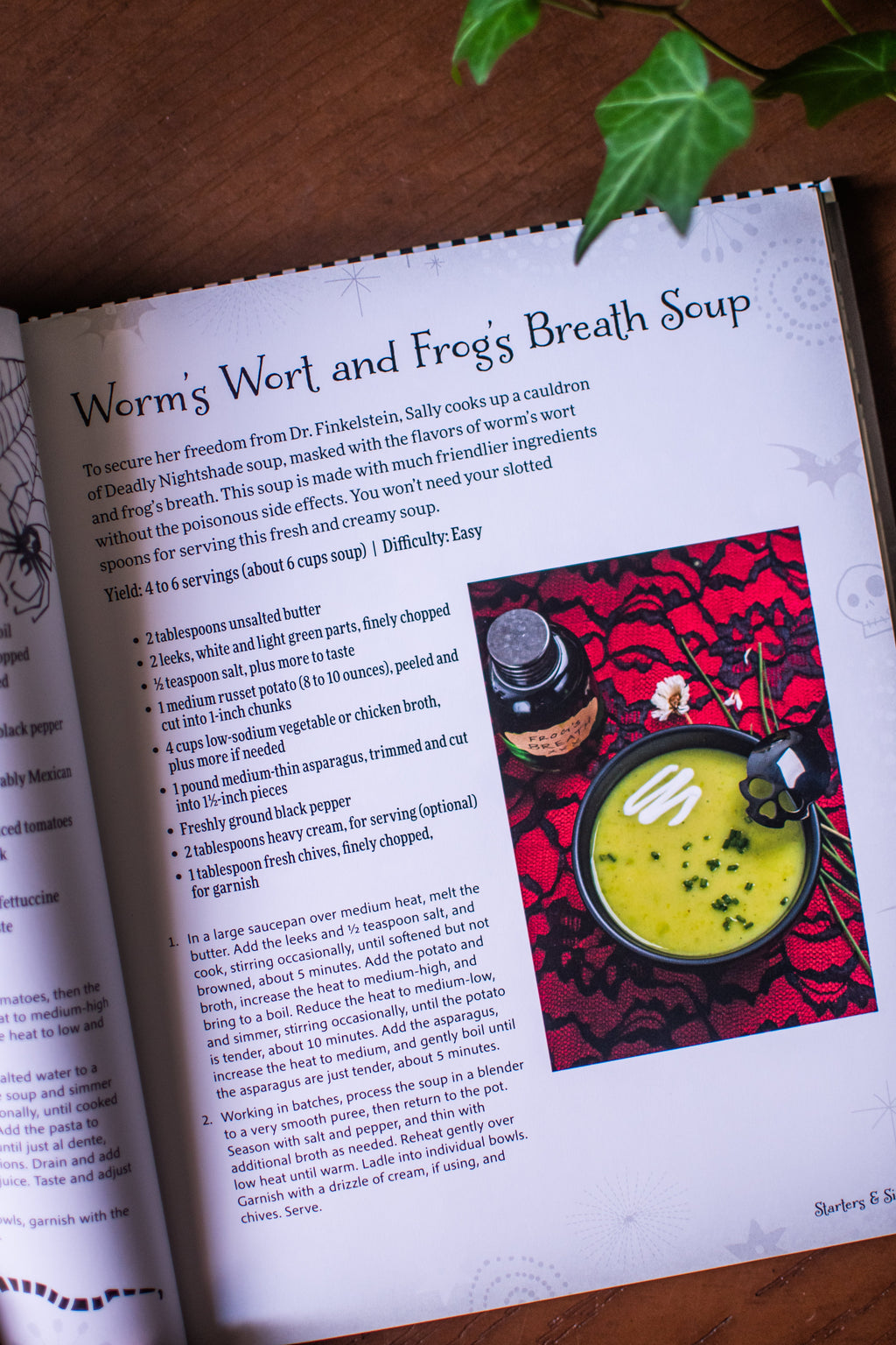 The Nightmare Before Christmas: The Official Cookbook & Entertaining Guide