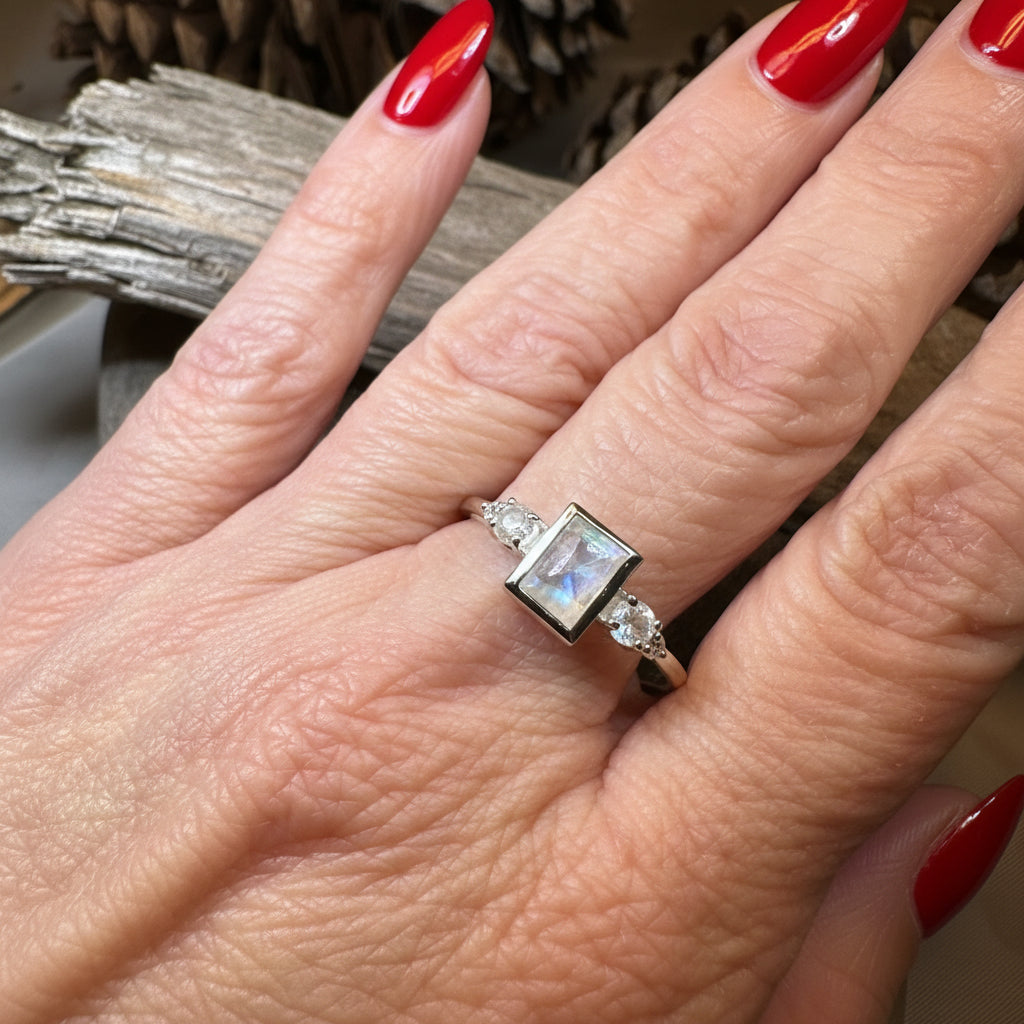 Anja Moonstone Ring
