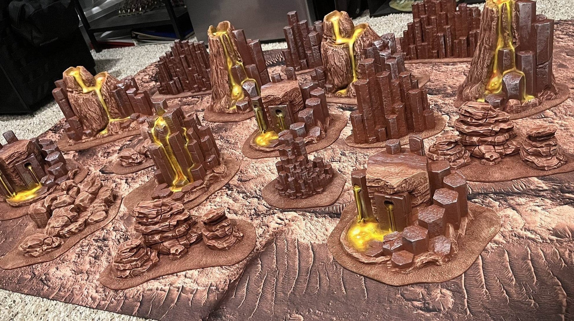 Barren Lands - Neoprene Battle Mat - Warhammer, AoS, 40K, Kill Team, MCP, Shatterpoint, Legion, More - 44x60