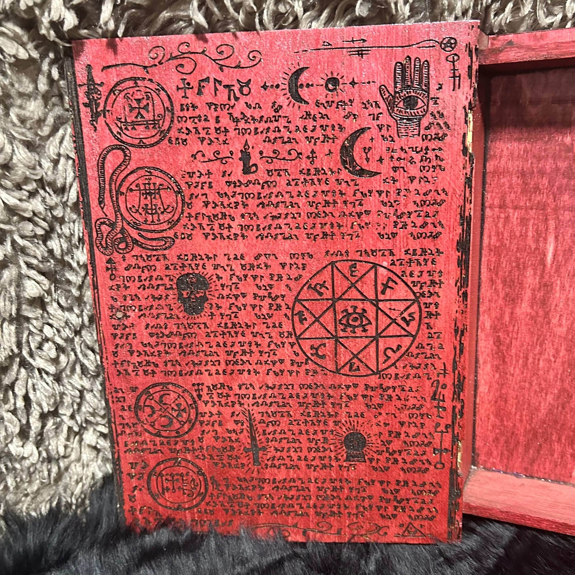 Book Box - Compendium Draconis