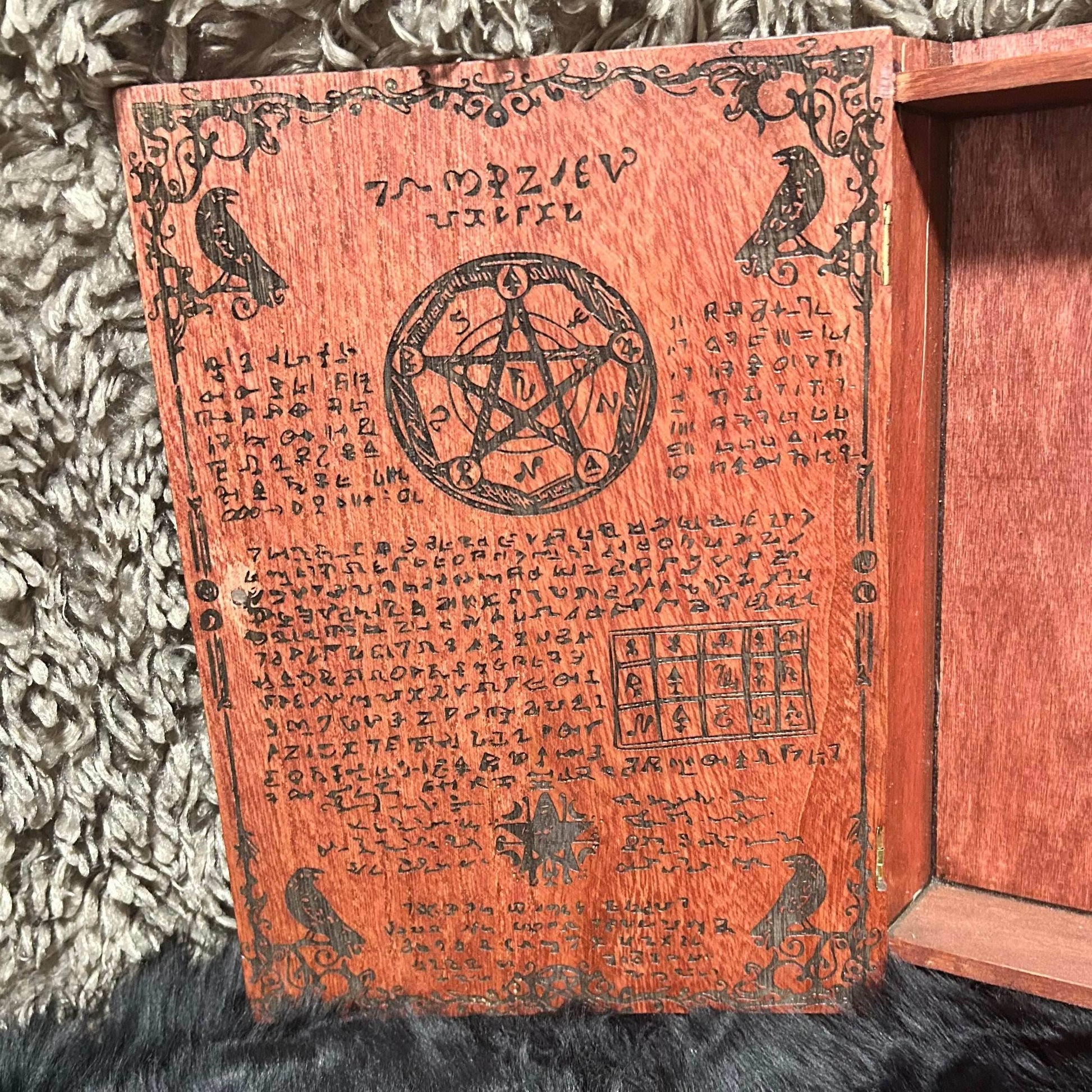 Book Box - Compendium Draconis