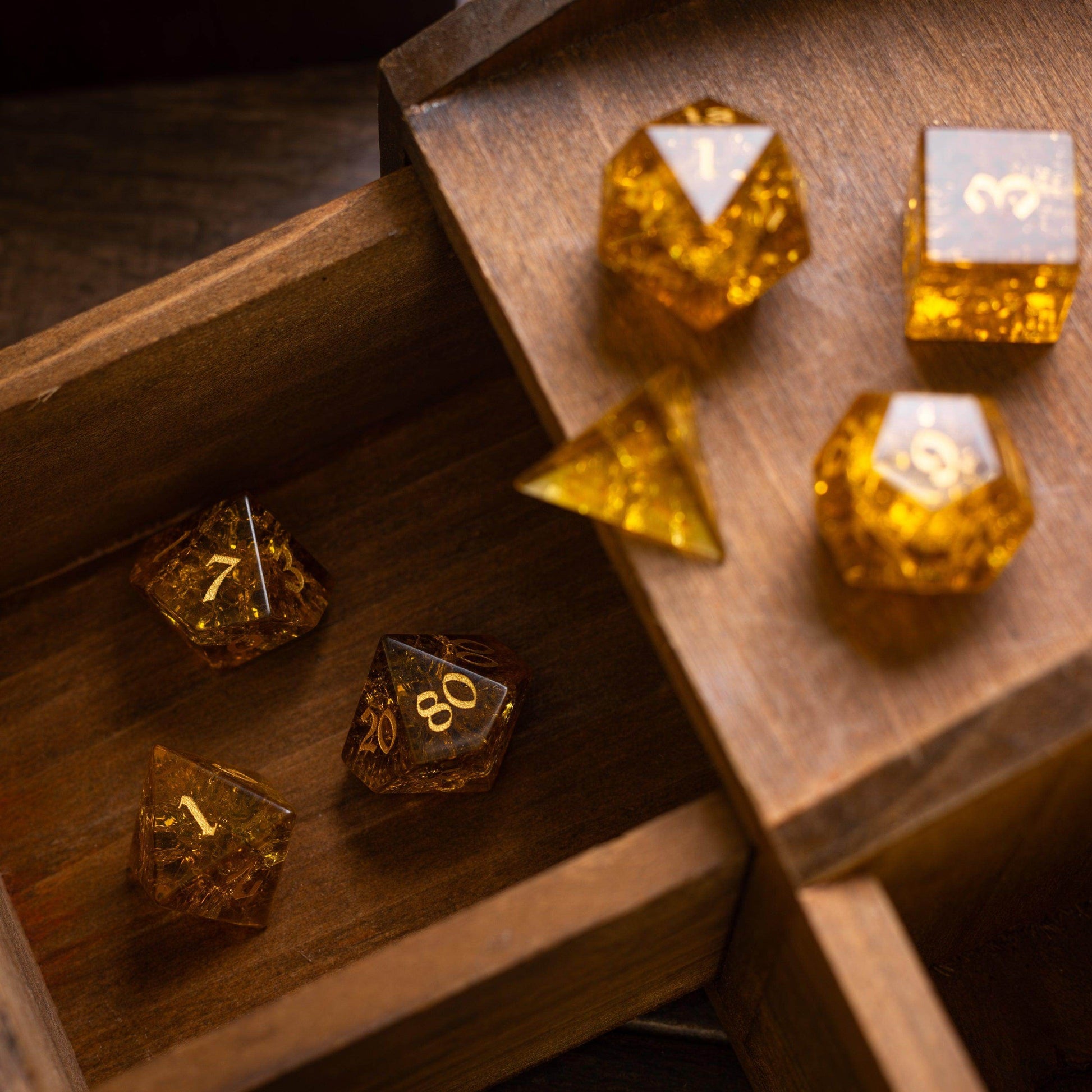 Gold Honey Lightning Cracked Glass DND Dice Set - Full Set And Free Dice Box