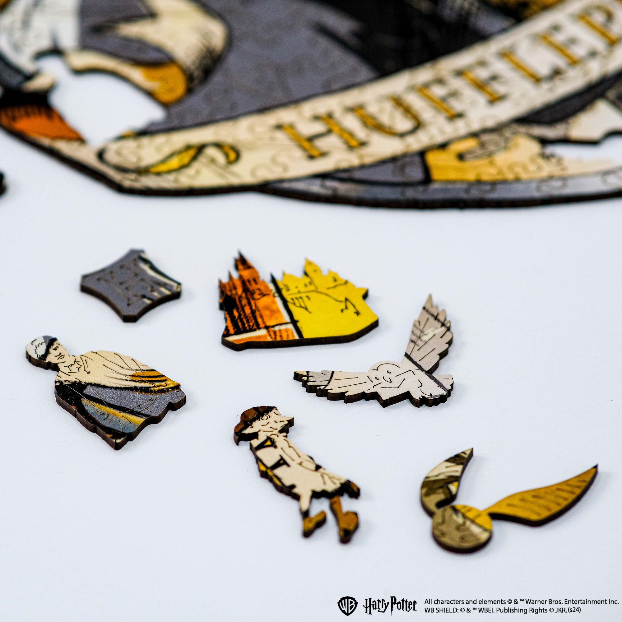 Wooden jigsaw puzzle Harry Potter Hufflepuff™ Gameplay