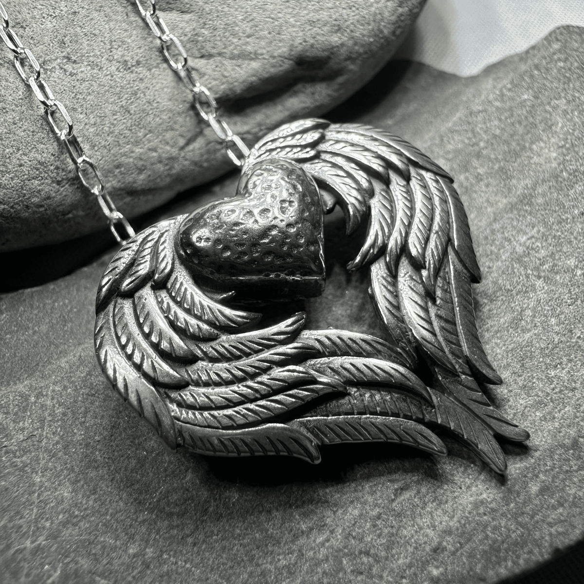 Seraphina Angel Wings Necklace - 18