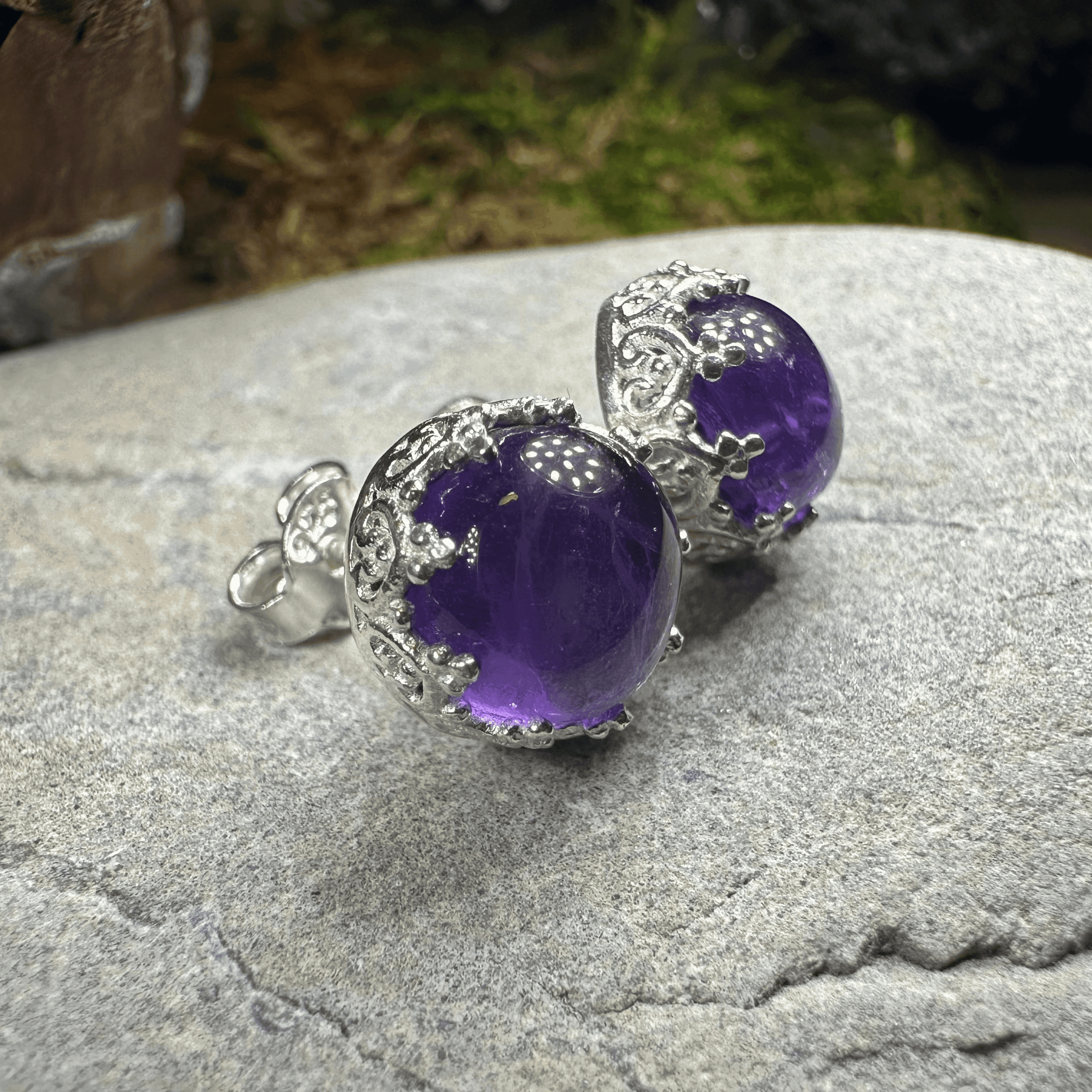 Innocence Post Earrings - Amethyst
