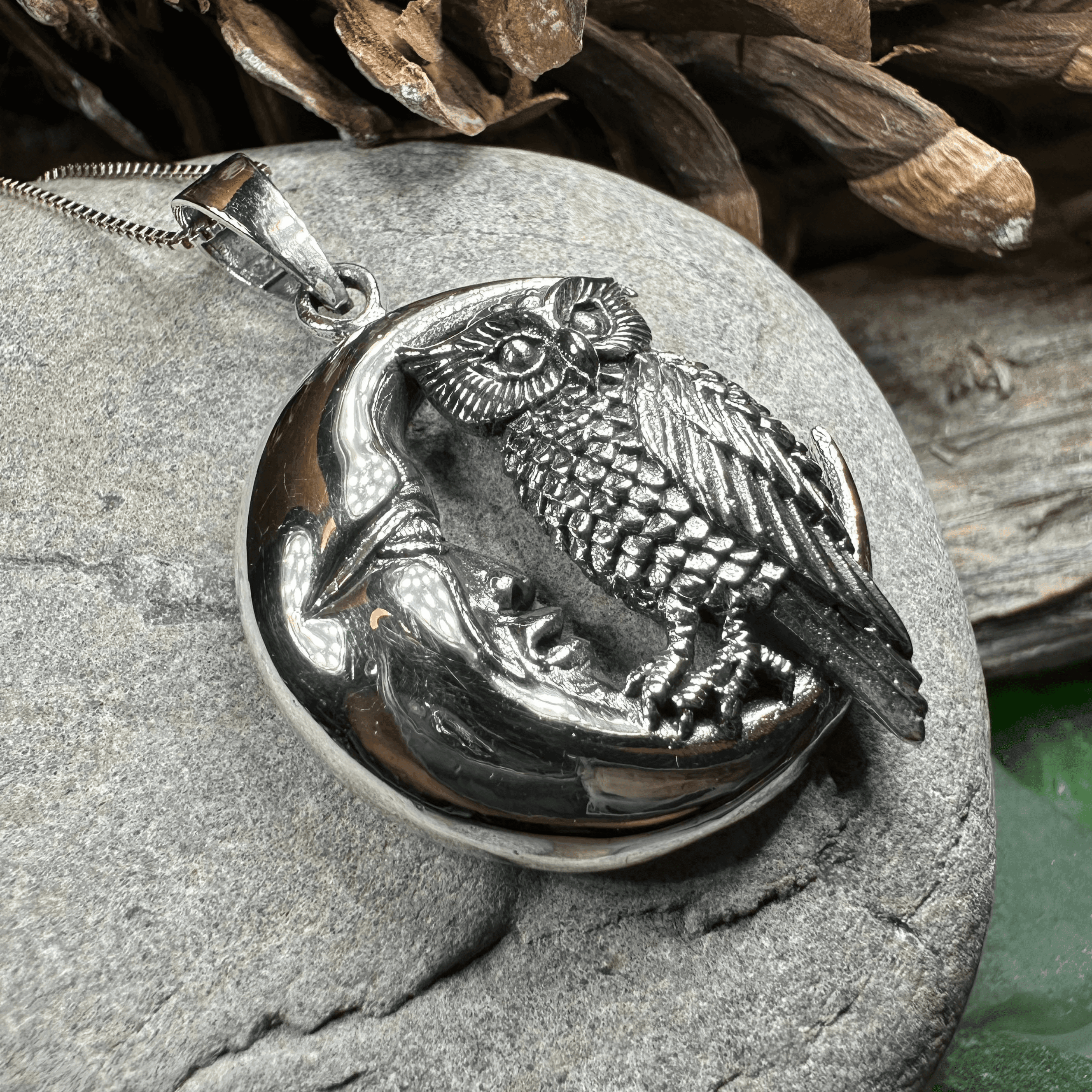 Oidhche Mhath Owl Necklace - 18