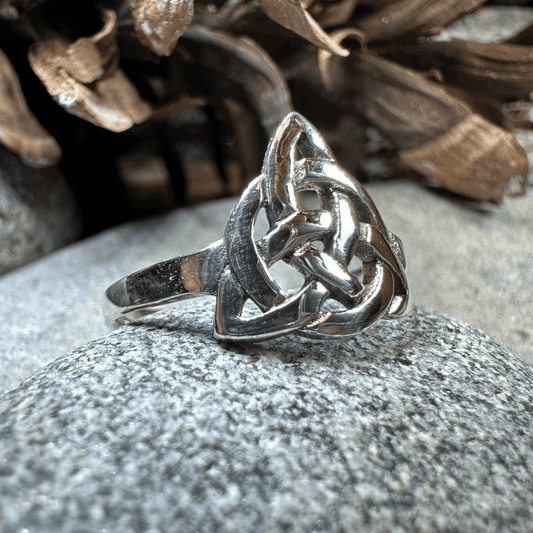 Dainty Little Celtic Knot Ring - 2