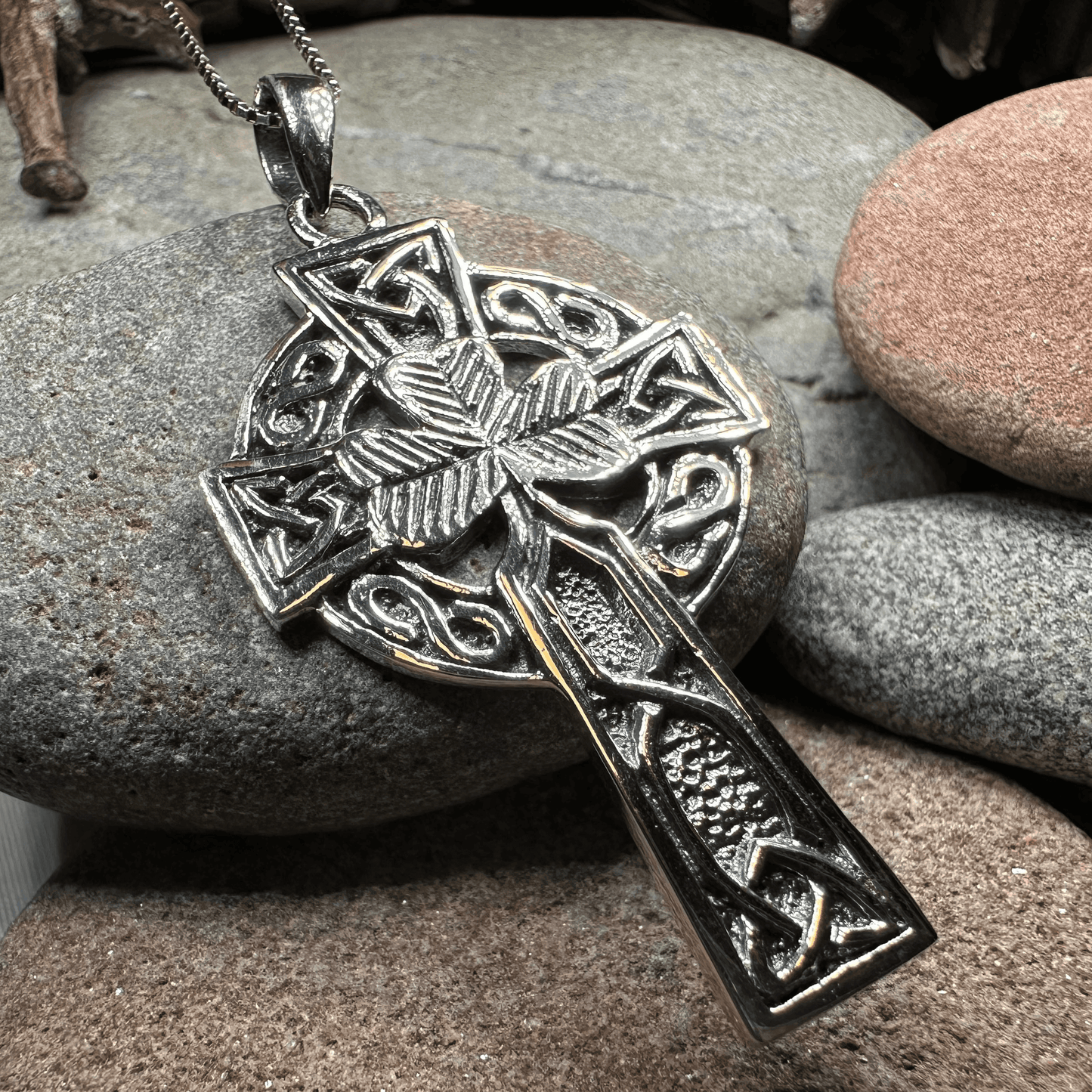 Collins Celtic Cross Shamrock Necklace - 18