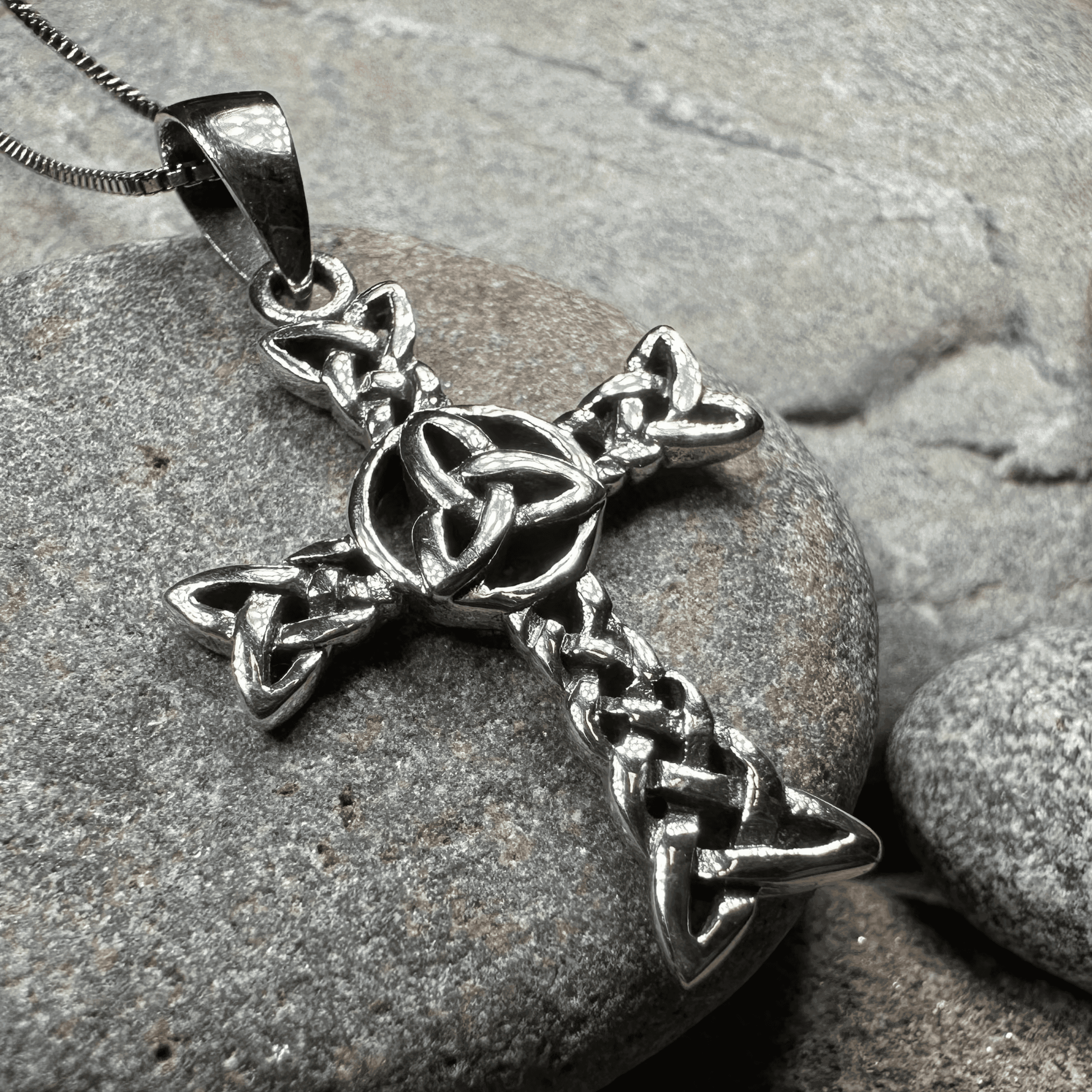 Trinity Knot Celtic Cross Necklace - 18