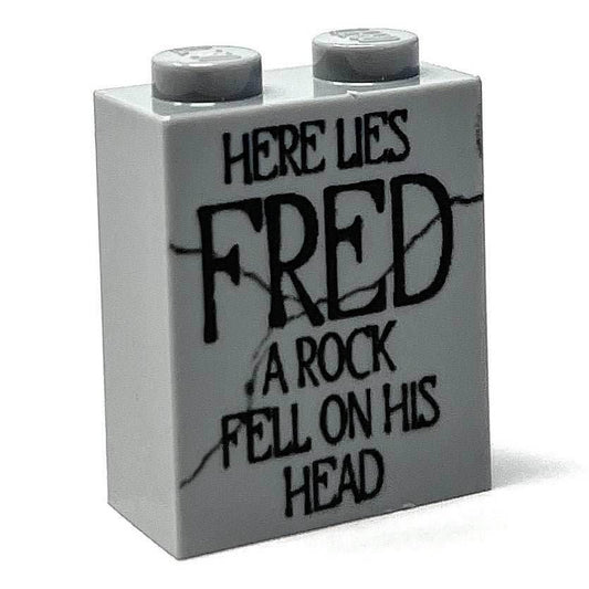 Here Lies FRED, A Rock Fell on His HEAD Tombstone (Halloween) (1x2x2 Brick) - B3 Customs - 