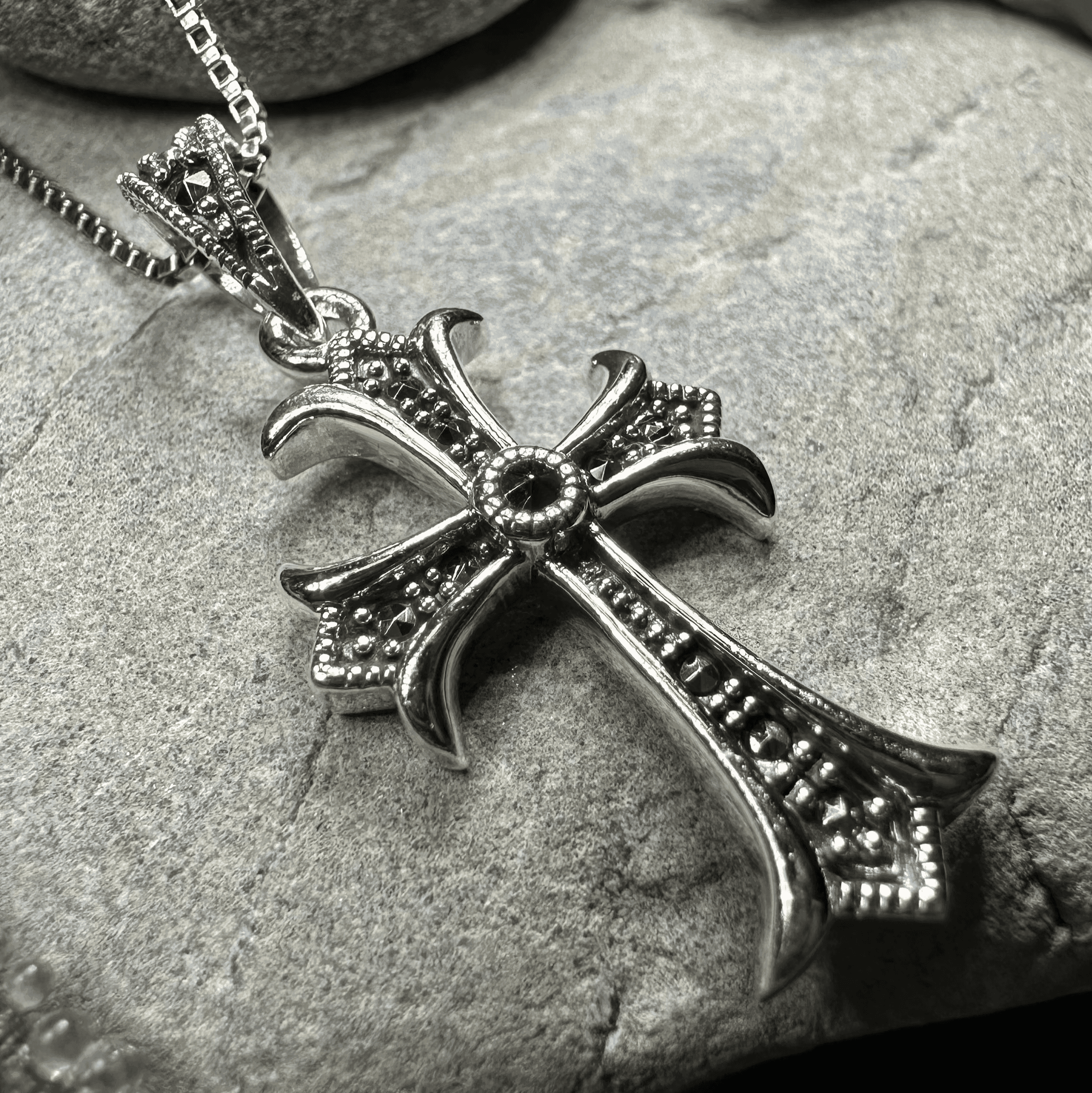 Petite Celtic Cross Necklace - 18