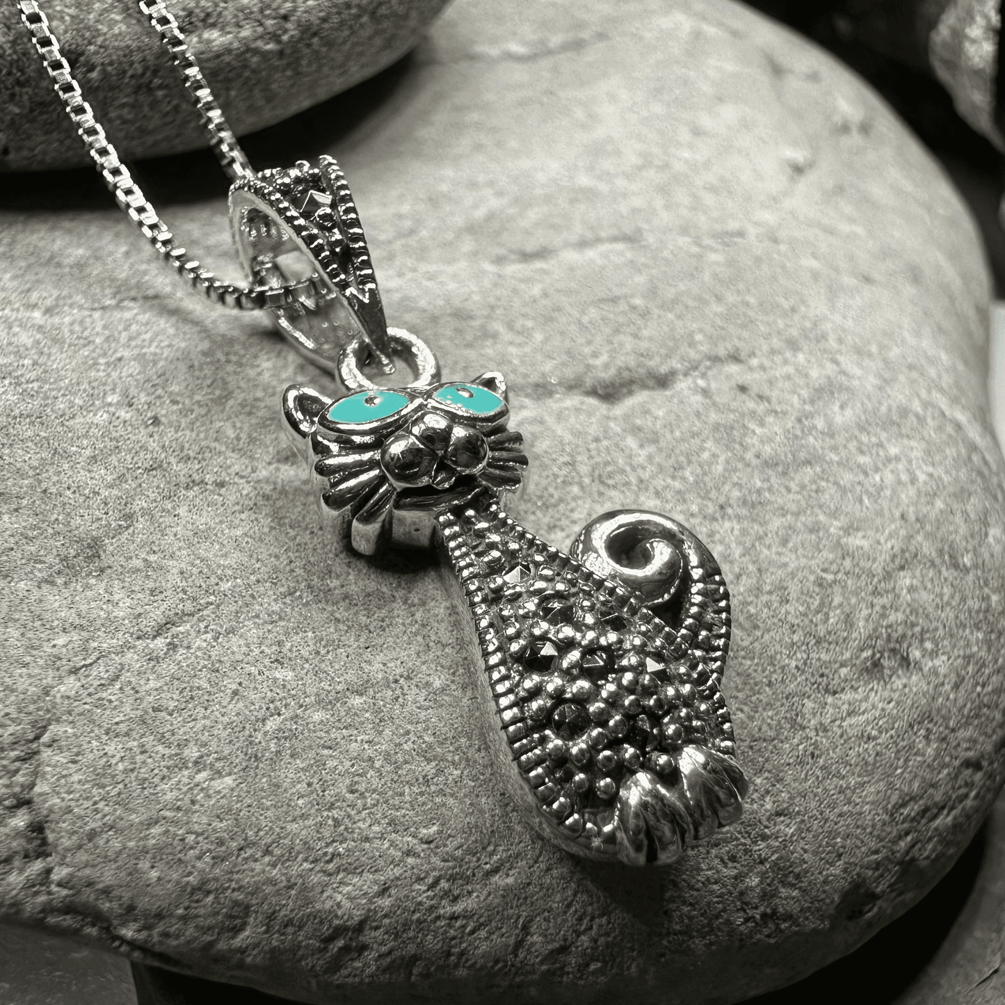 Sophisticated Marcasite Cat Necklace - 18