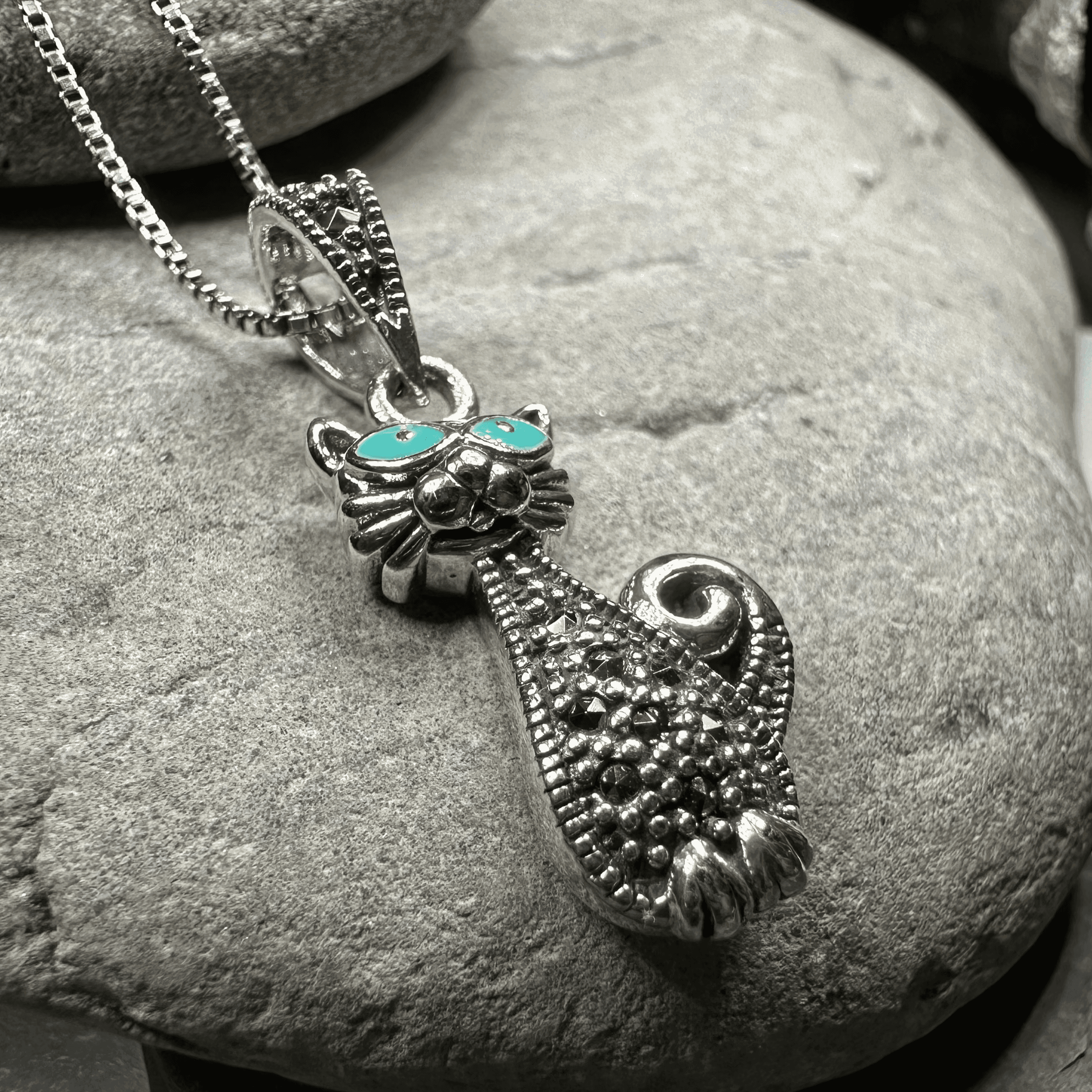 Sophisticated Marcasite Cat Necklace - 18