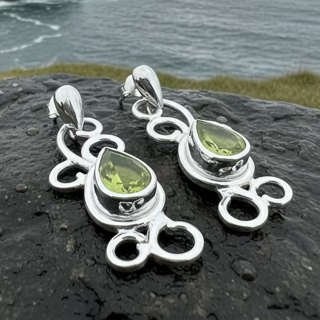 Ariadne Celtic Knot Earrings