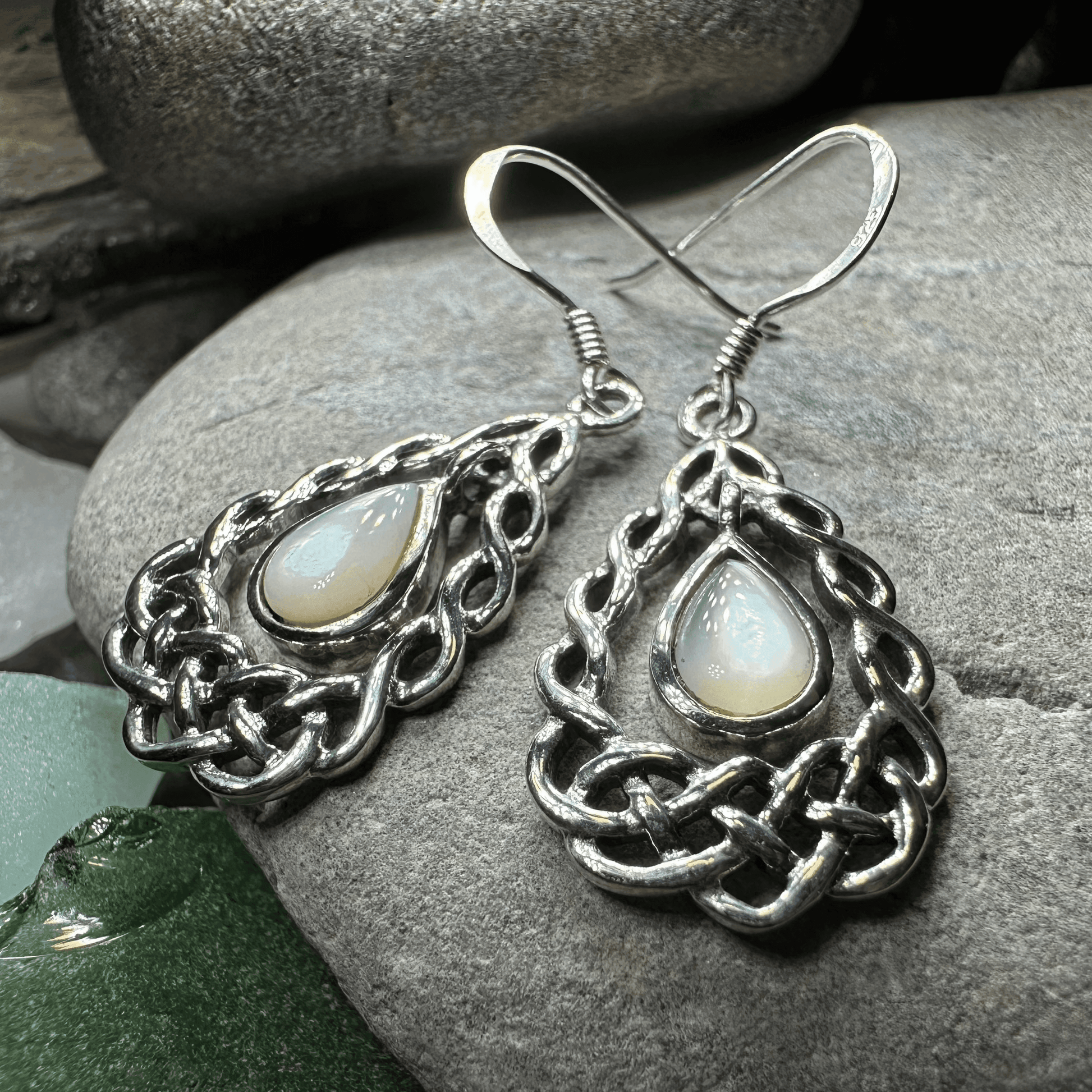 Lucretia Celtic Knot Earrings - Mother of pearl