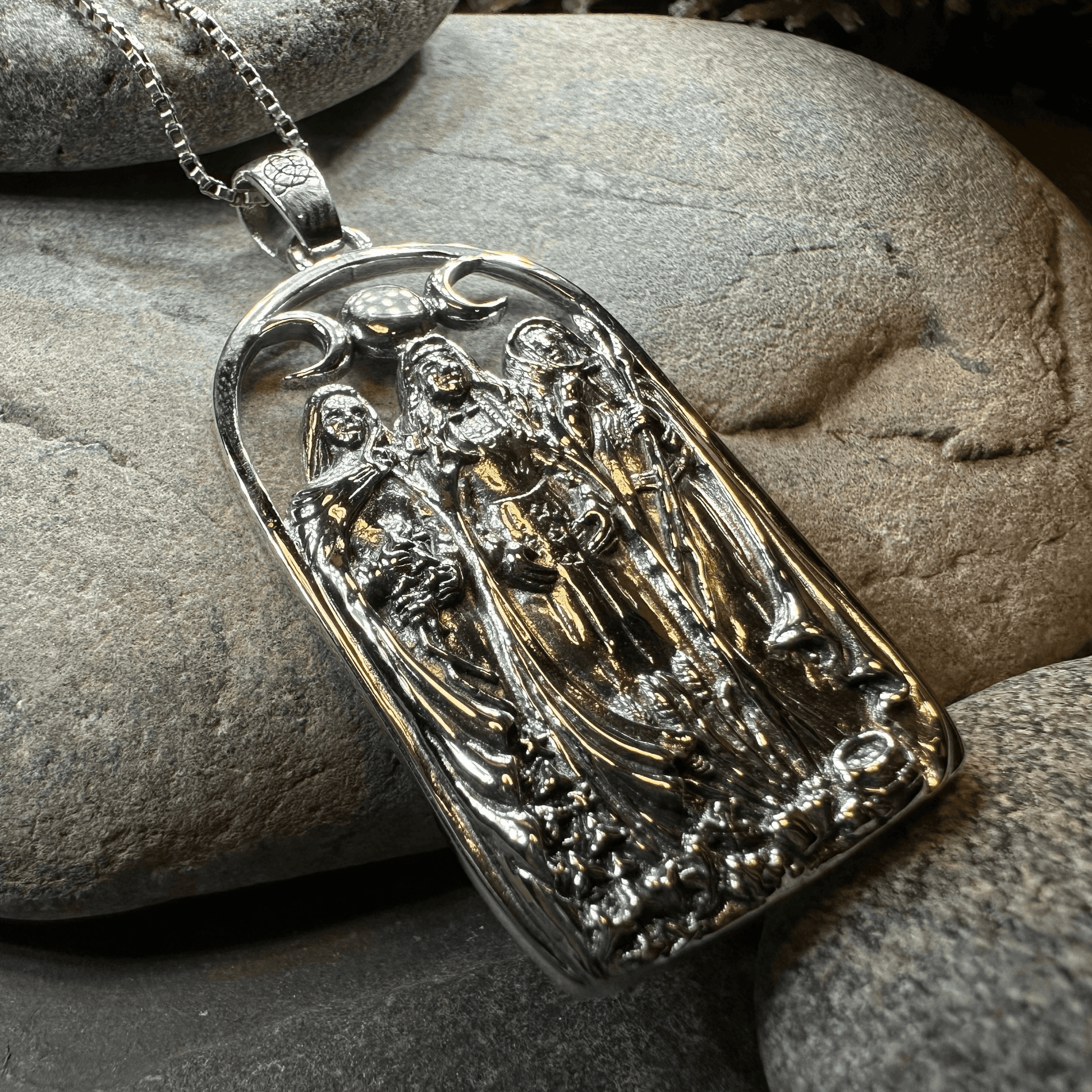 Hecate Triple Goddess Necklace - 18