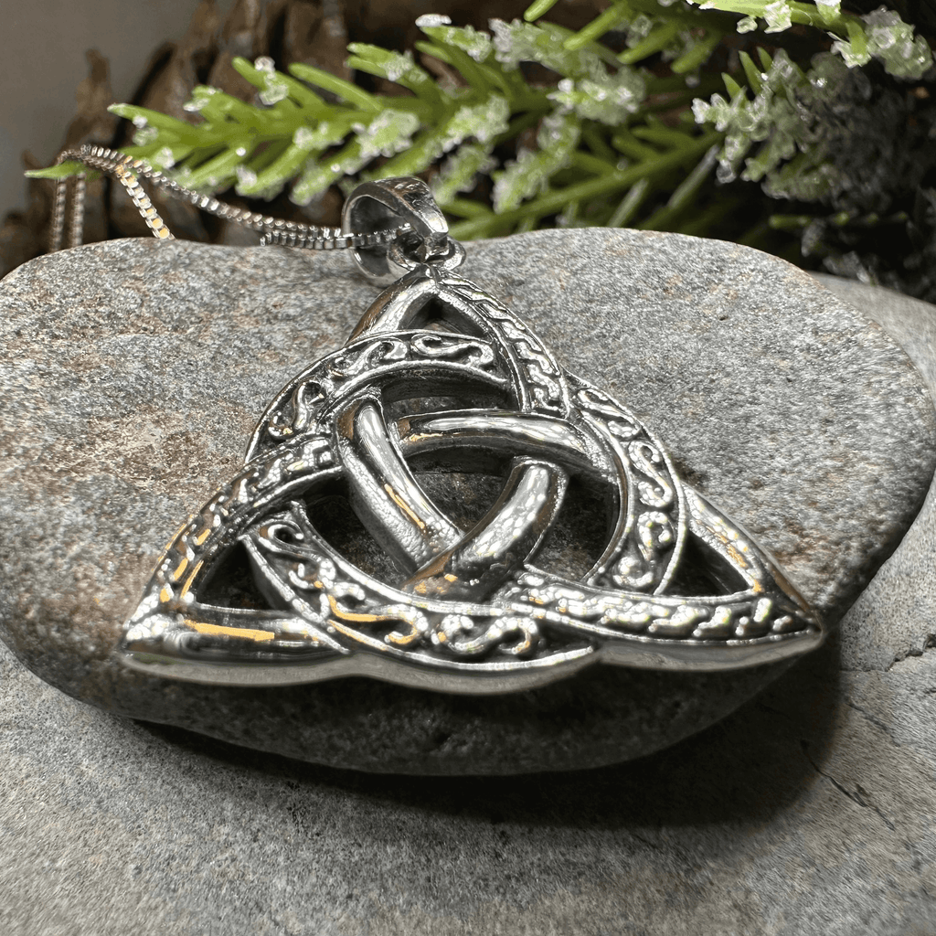 Dayton Trinity Knot Necklace - 18
