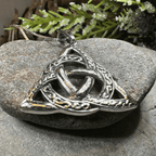 Dayton Trinity Knot Necklace - 18