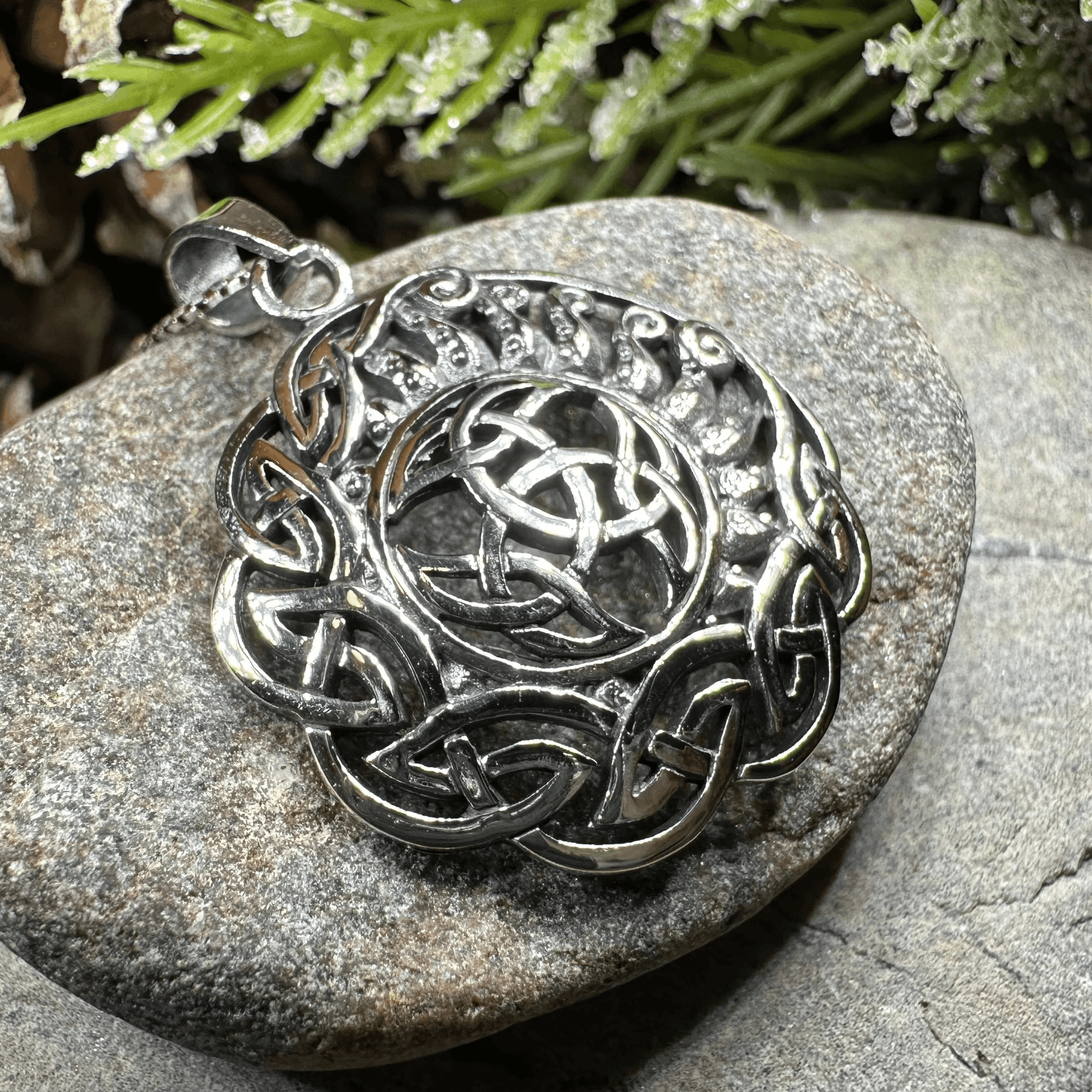 Sun Knot Necklace - 18