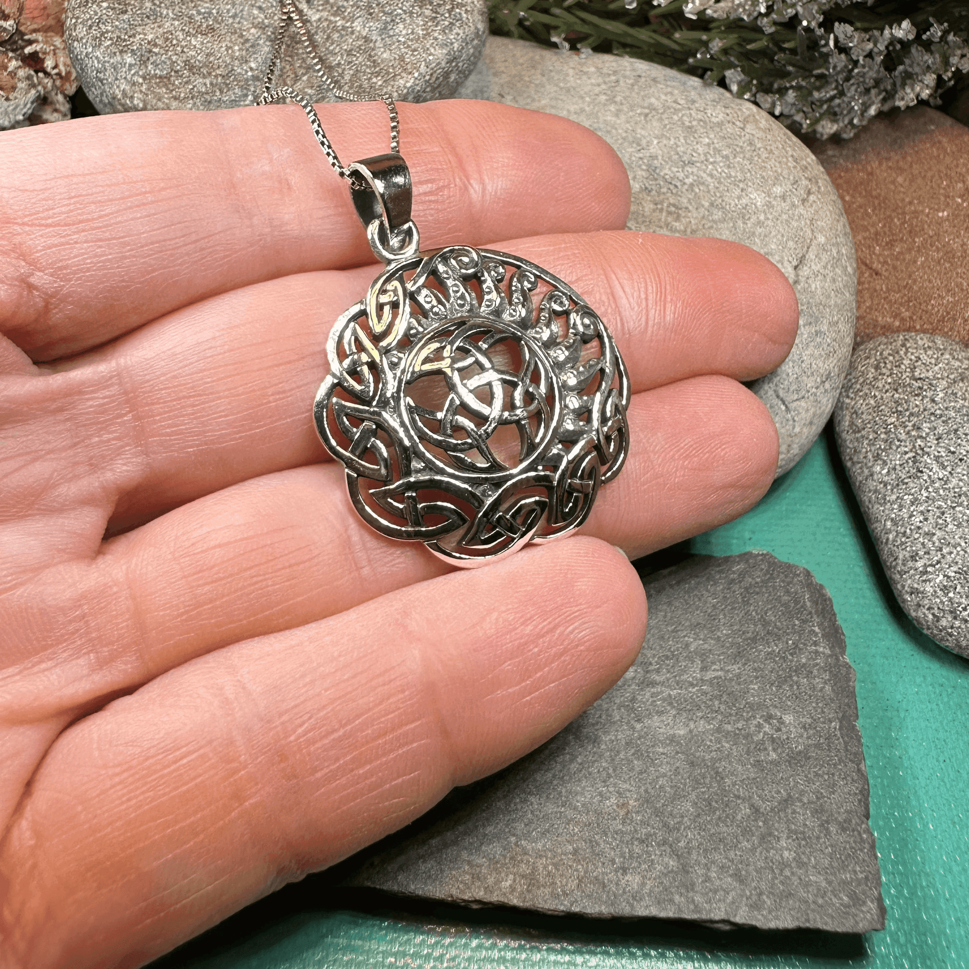 Sun Knot Necklace - 18