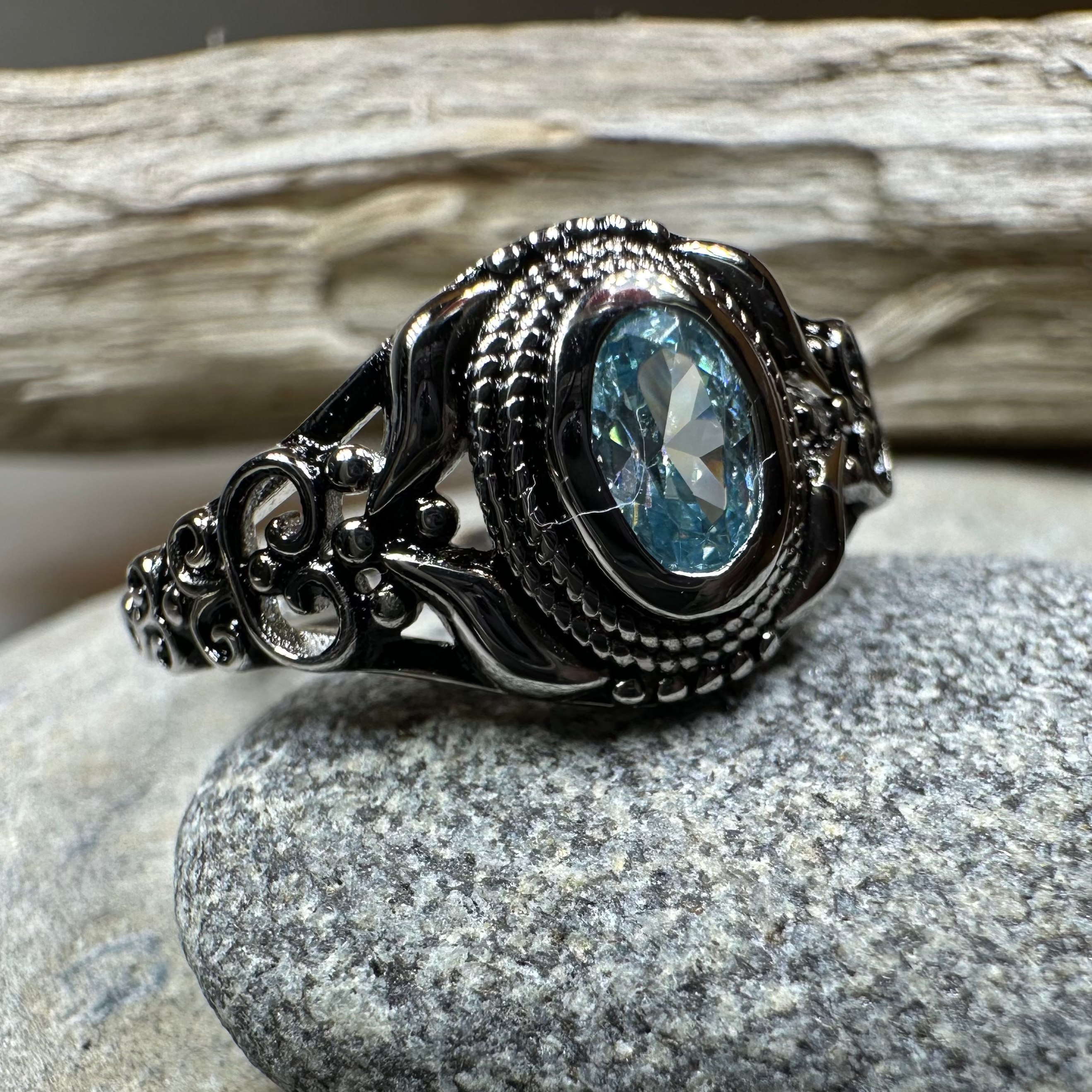 Romantic Celtic Knot Ring