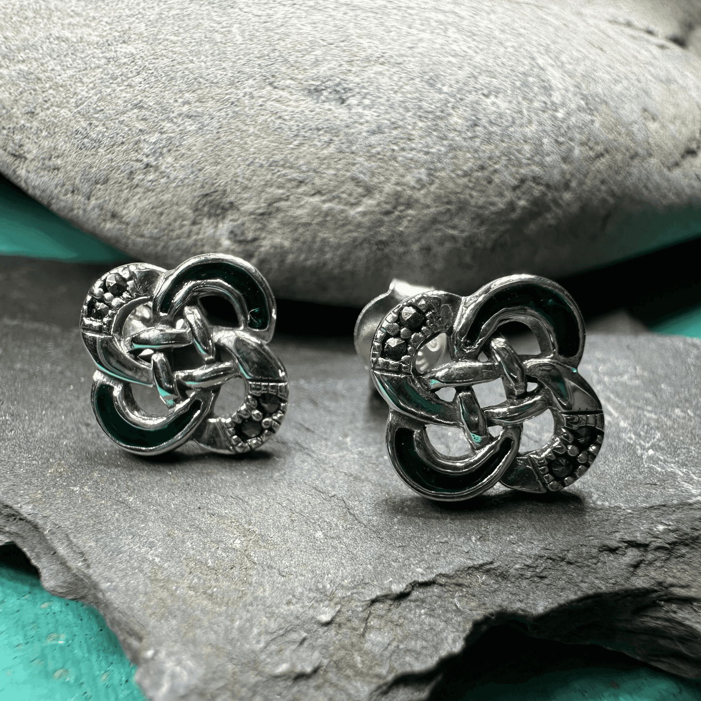 Lark Dara Knot Stud Earrings - 