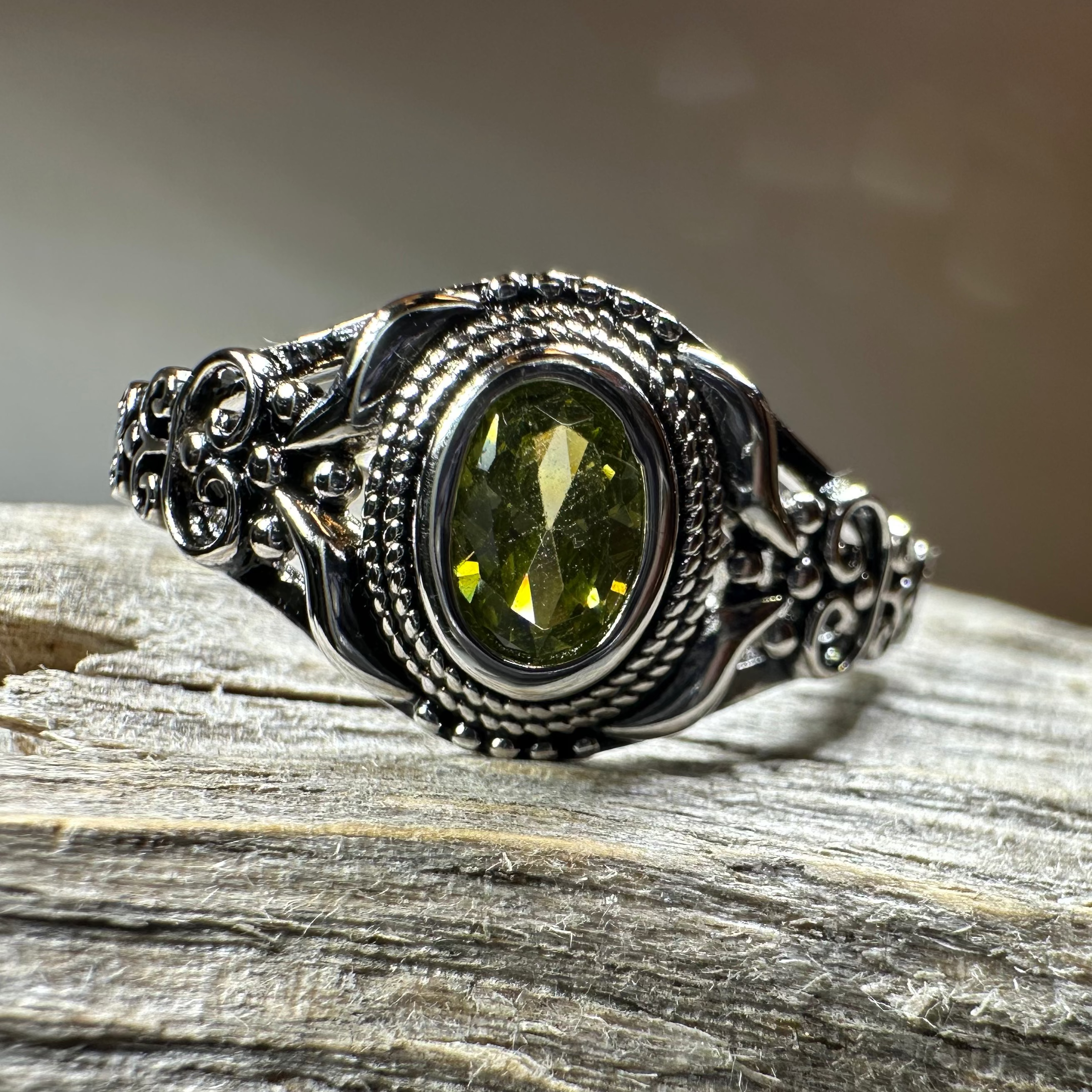 Romantic Celtic Knot Ring