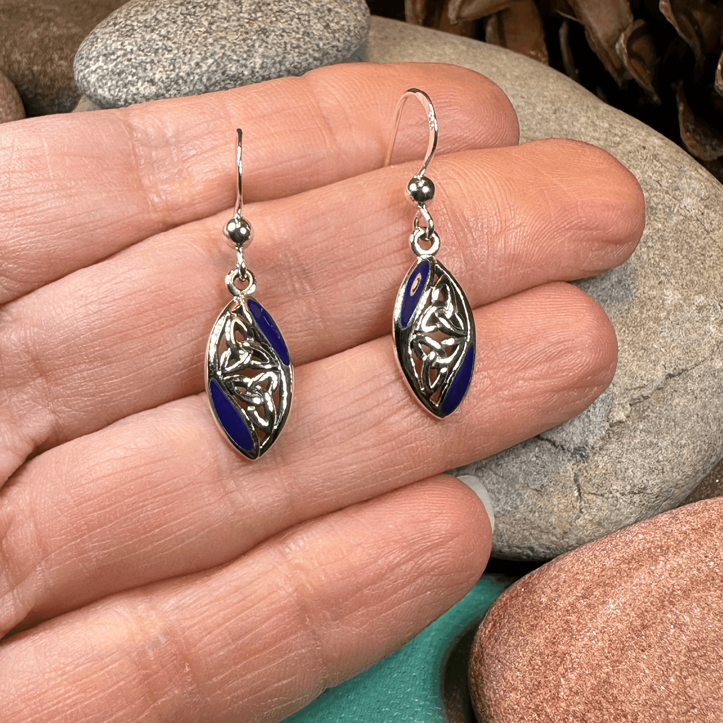 Tara Trinity Knot Earrings - Black