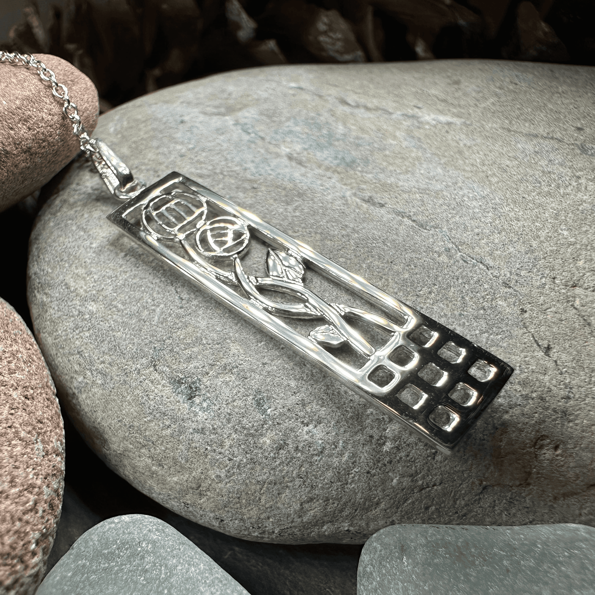 Mackintosh Two Roses Necklace - 18