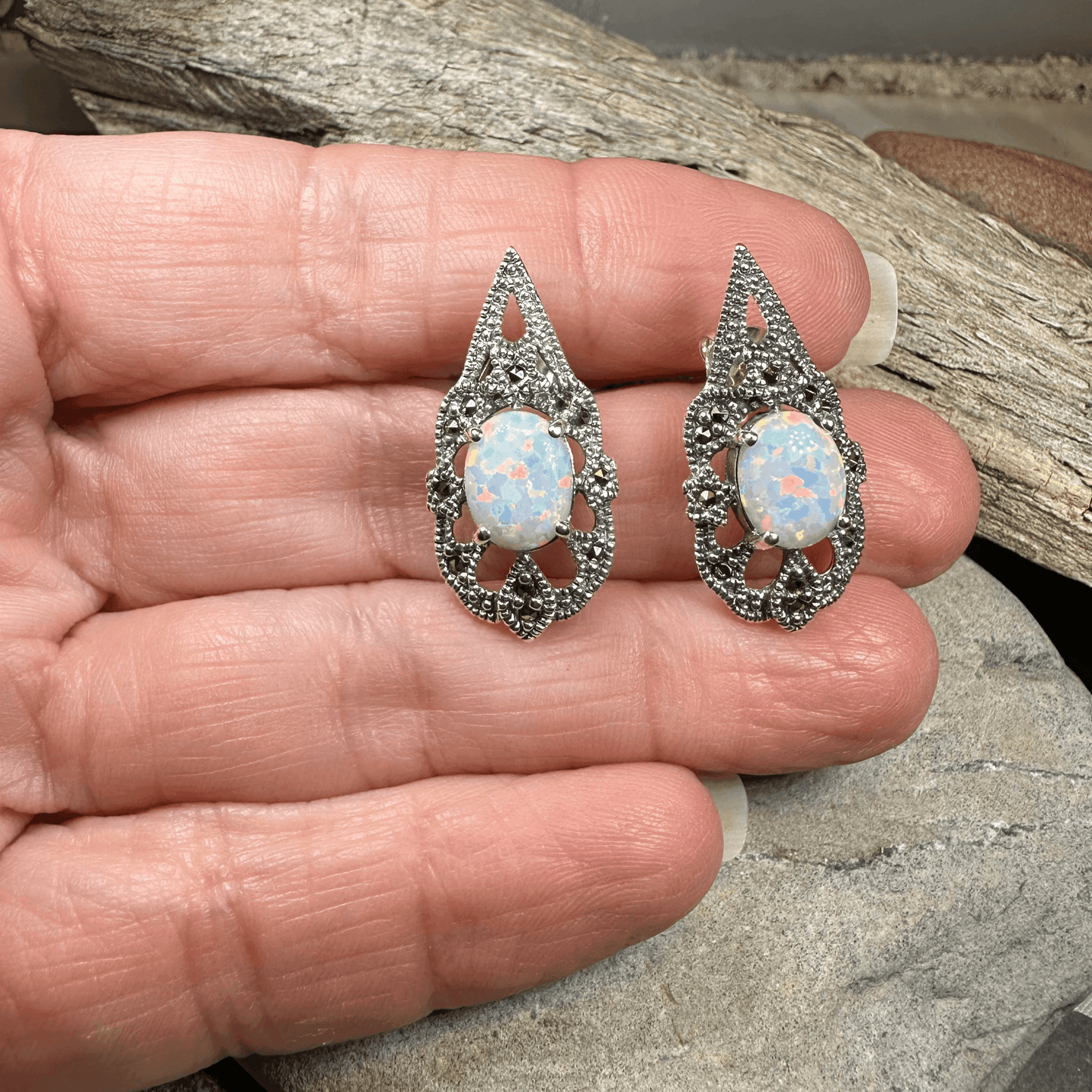 Love Knot Amethyst Earrings - 