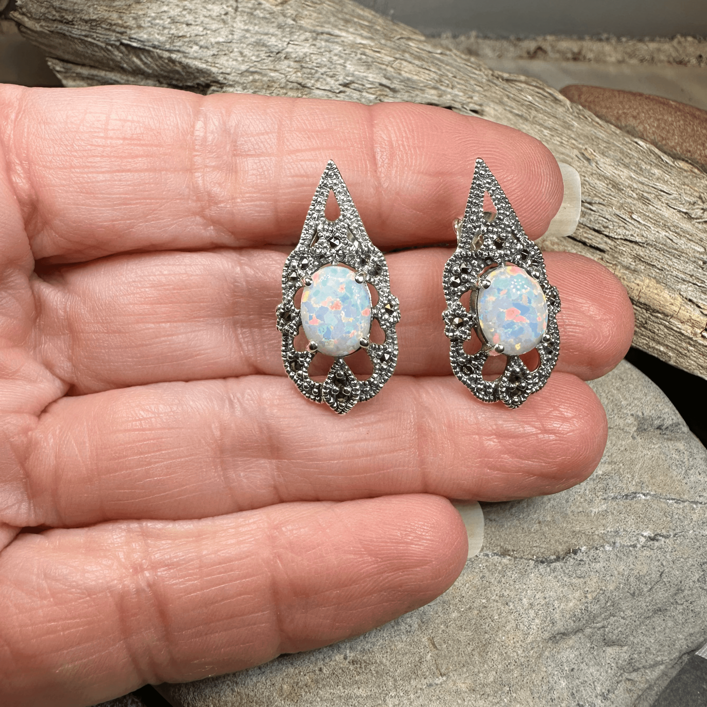Love Knot Amethyst Earrings - 