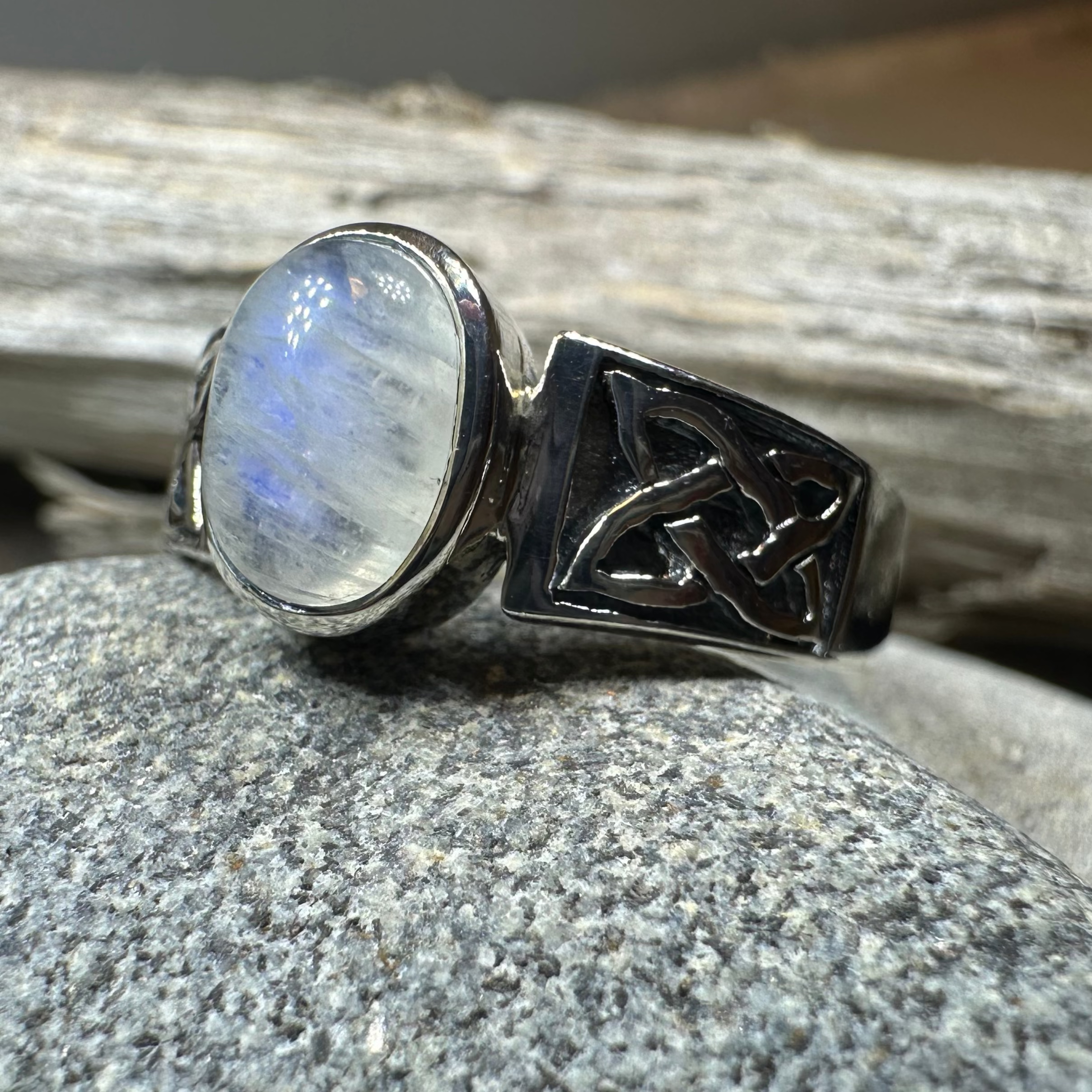 Syra Celtic Knot Ring