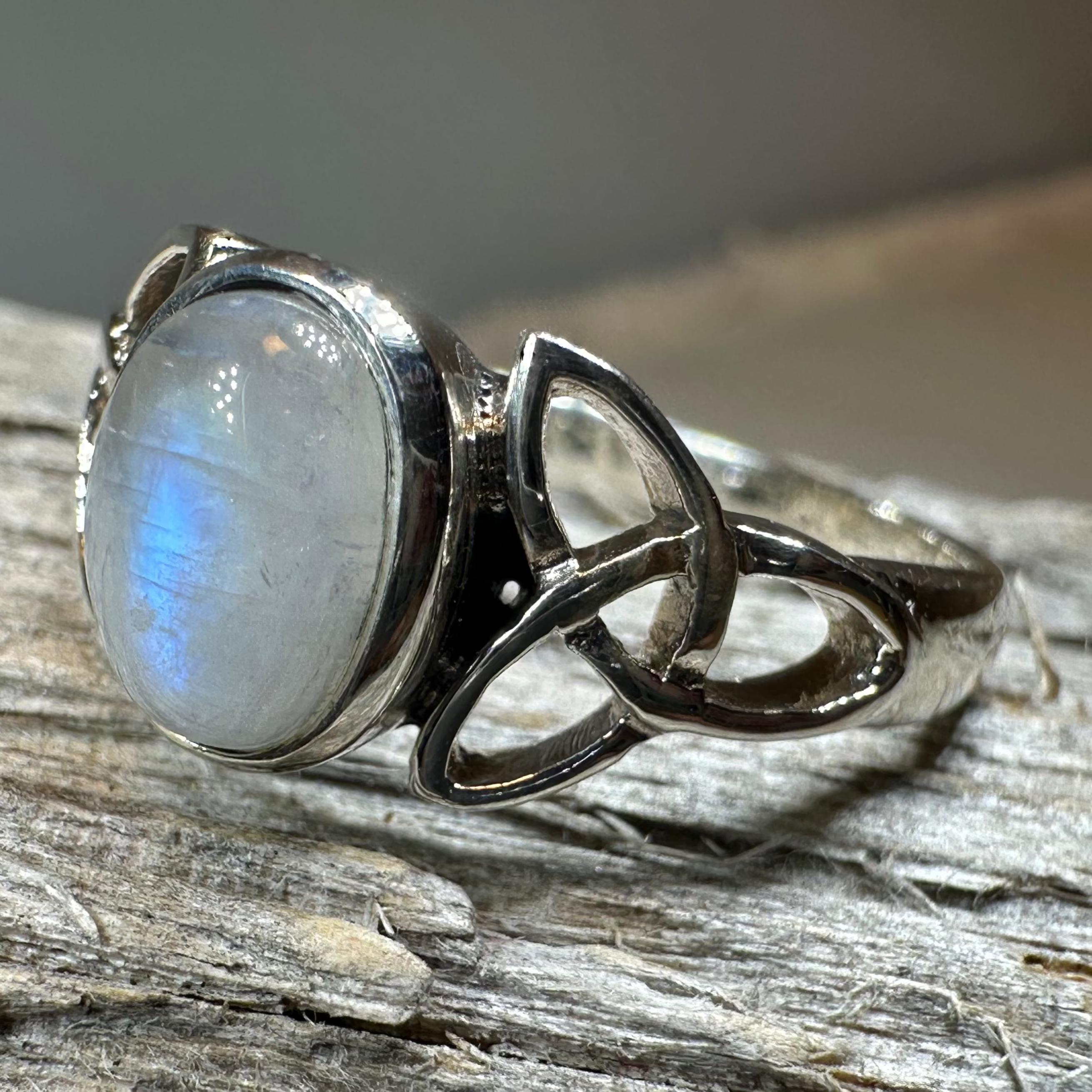 Nina Celtic Knot Ring