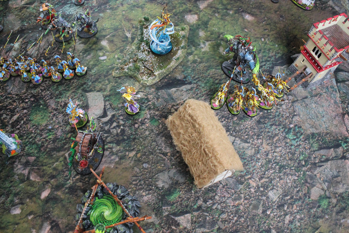 Rocky Highlands - Neoprene Battle Mat - Warhammer, AoS, 40K, Kill Team, MCP, Shatterpoint, Legion, More - 44x60