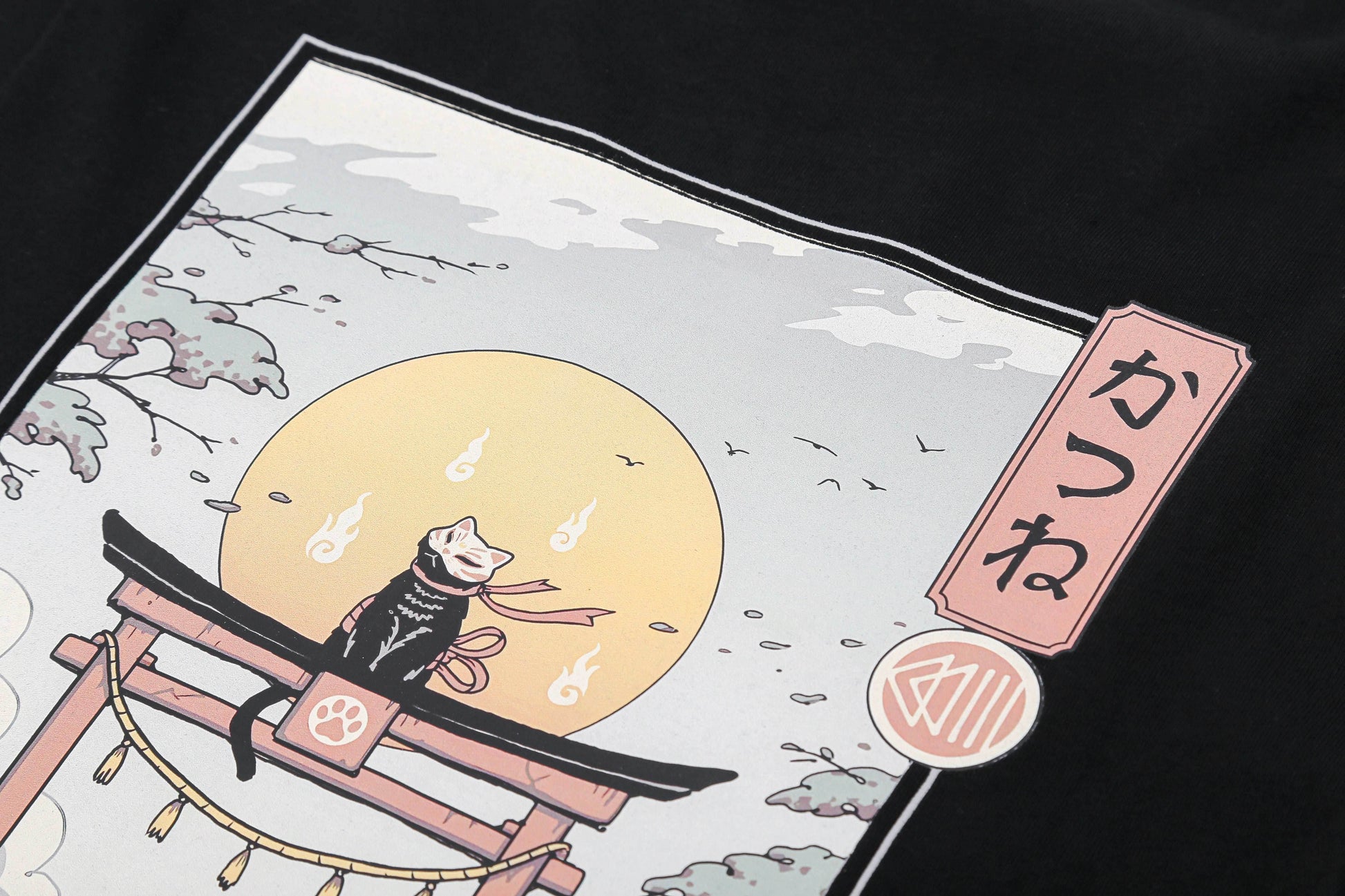 YeT011 Tori Cat Tee - White / S