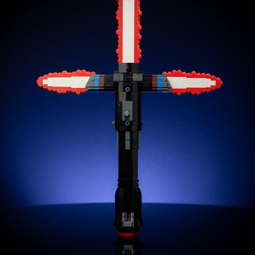 Kylo's Life-Sized Saber