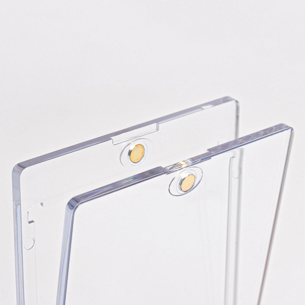 35 pt Magnetic Card Holder
