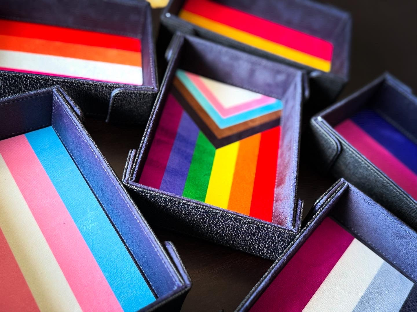 Pride Dice Tray of Folding™ Magnetic - Lesbian