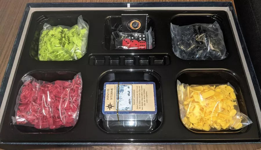 Risk: The Lord of The RIngs Trilogy Edition