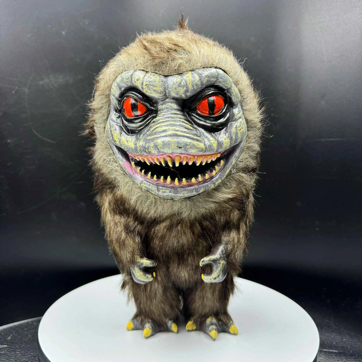 Retro Horror Monster Figurine – Creature Display Decor for Collectors