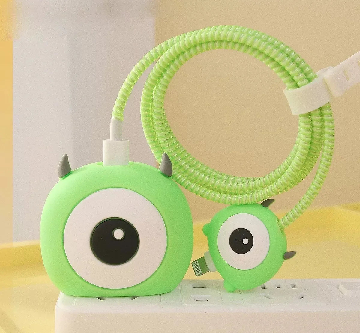 4Pcs/Set  Cute 3D Cartoon Set Cable Protector for iPhone / iPad 18W/20W Charger Case Phone Wire Cord Organizers for iPhone 14 15