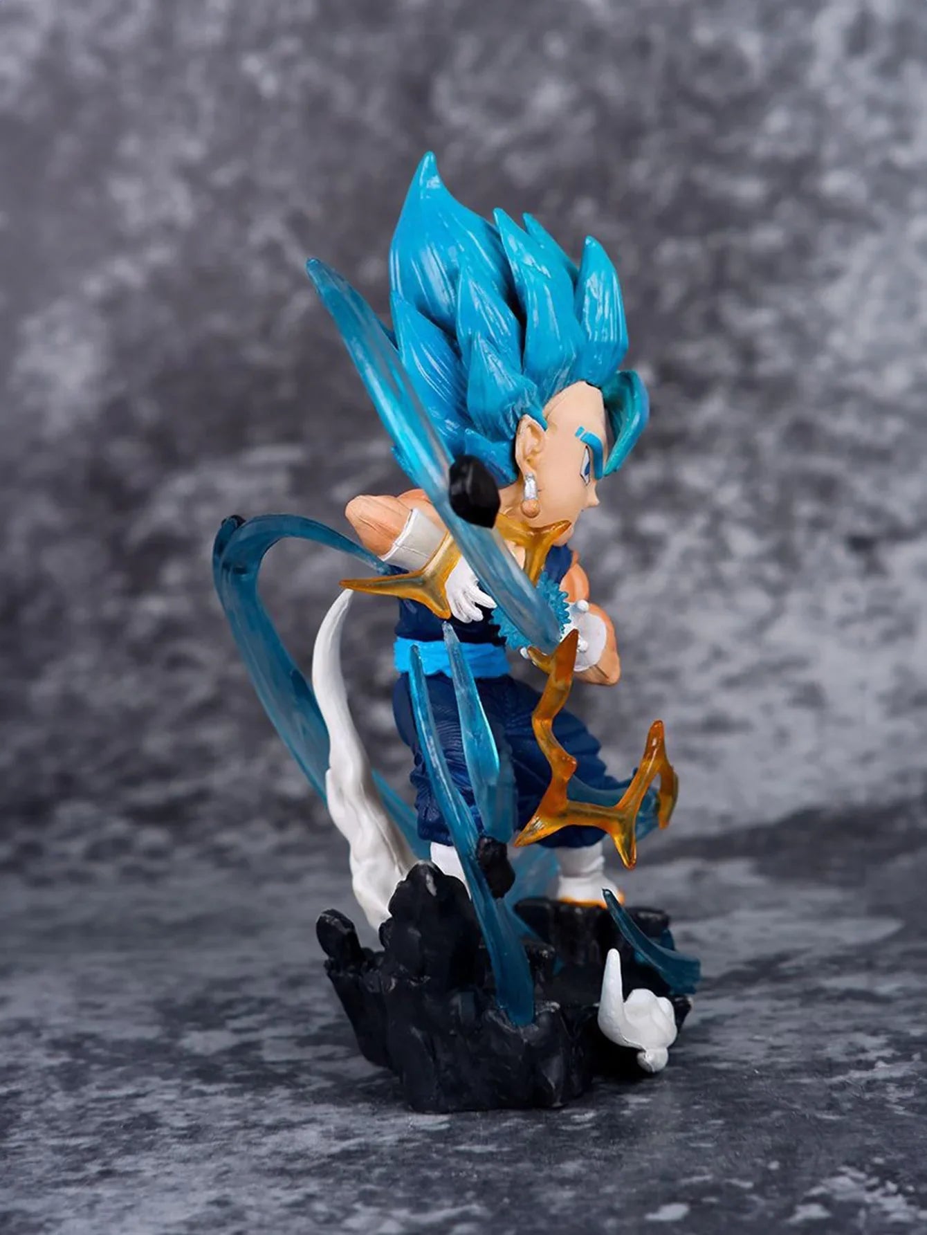Vegito Super Saiyan Blue Chibi Action Figure, Dragon Ball Z Mini Kawaii Anime Figurines PVC Statue 10 CM