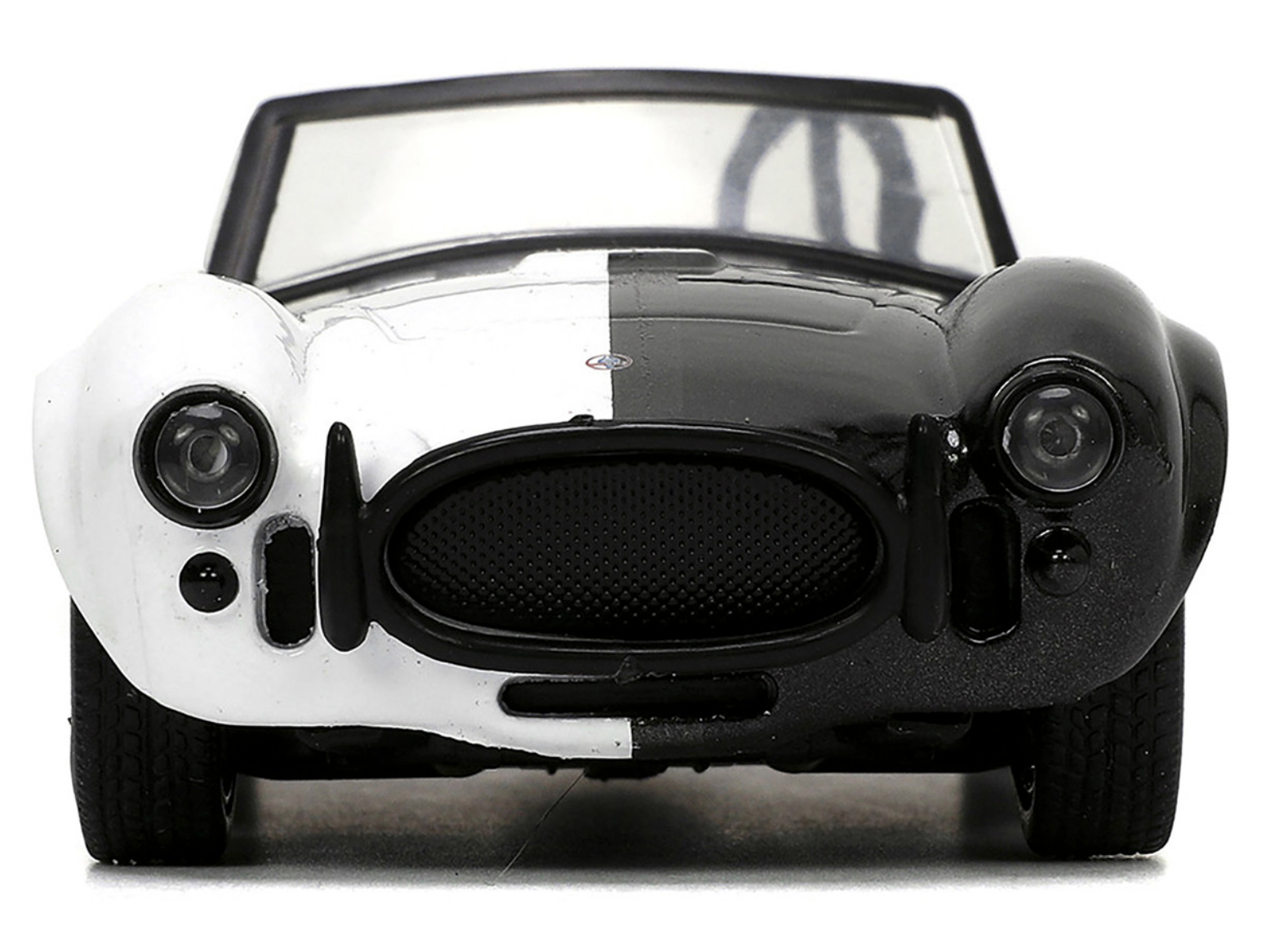 1965 Shelby Cobra 427 S/C #2 Black Metallic and White and Harvey Two-Face Diecast Figure "Batman" "Hollywood Rides" Series 1/32 Diecast Model Car by Jada