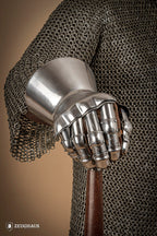 Hourglass Gauntlets 1350-1410 1,6mm Polished