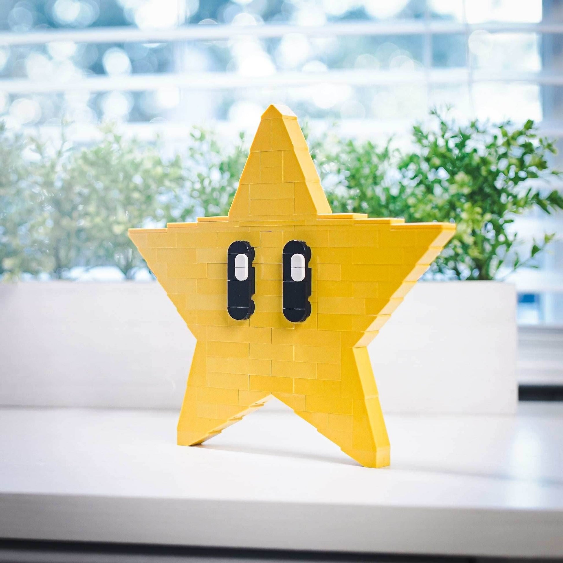 Life-Sized Yellow Star - Bricks & Instructions