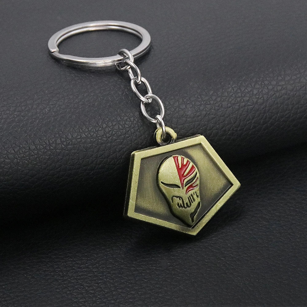 Anime BLEACH: Thousand-Year Blood War Keychains Kurosaki Ichigo Zangetsu Weapon Pendant Keyring Key Chain For Men Cool Jewelry