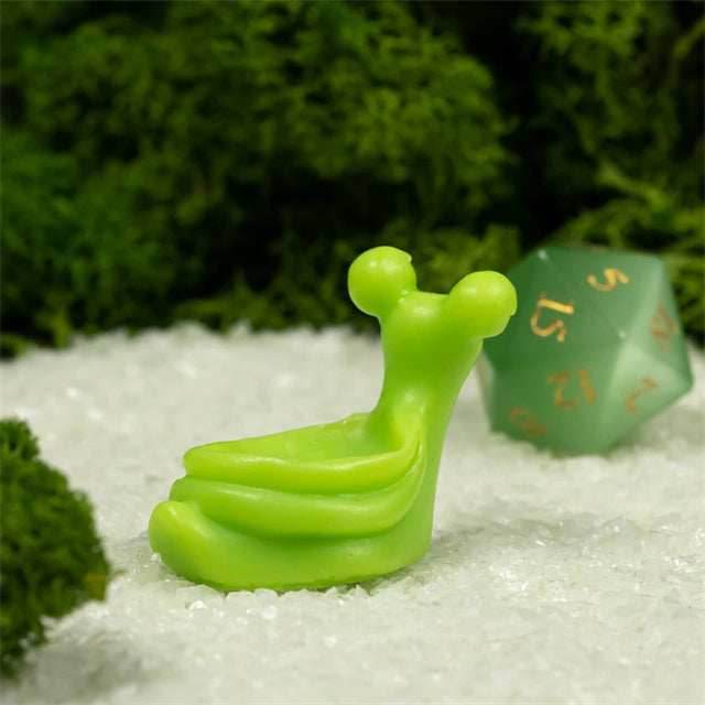 Green Snail d20 Stand: Small Plastic Novelty Item for Dice Lovers Desks - 
